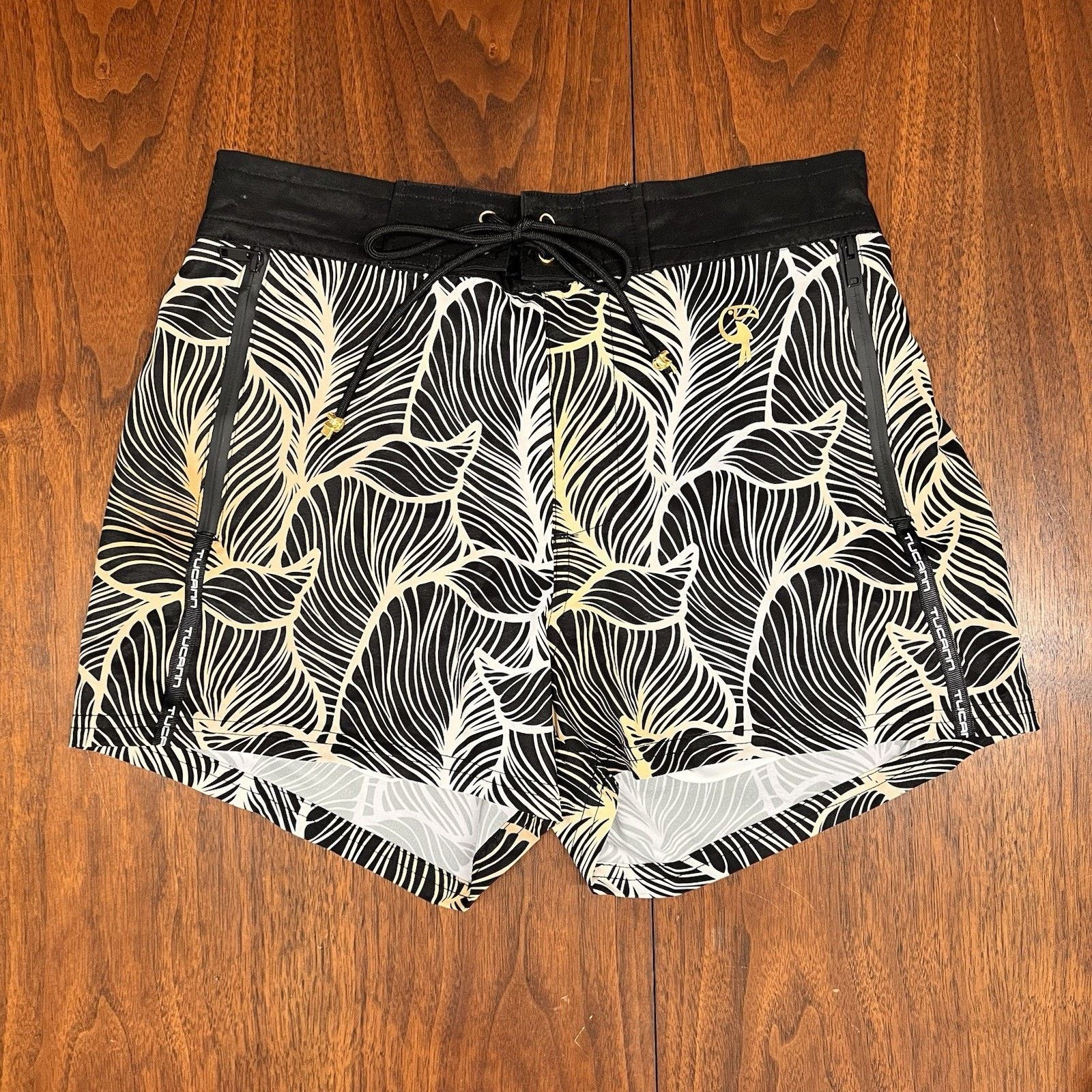 Other Tucann Swim Trunks Men (S) Lined Pocket Black Gold Leaf Size US 28 / EU 44 - 1 Thumbnail
