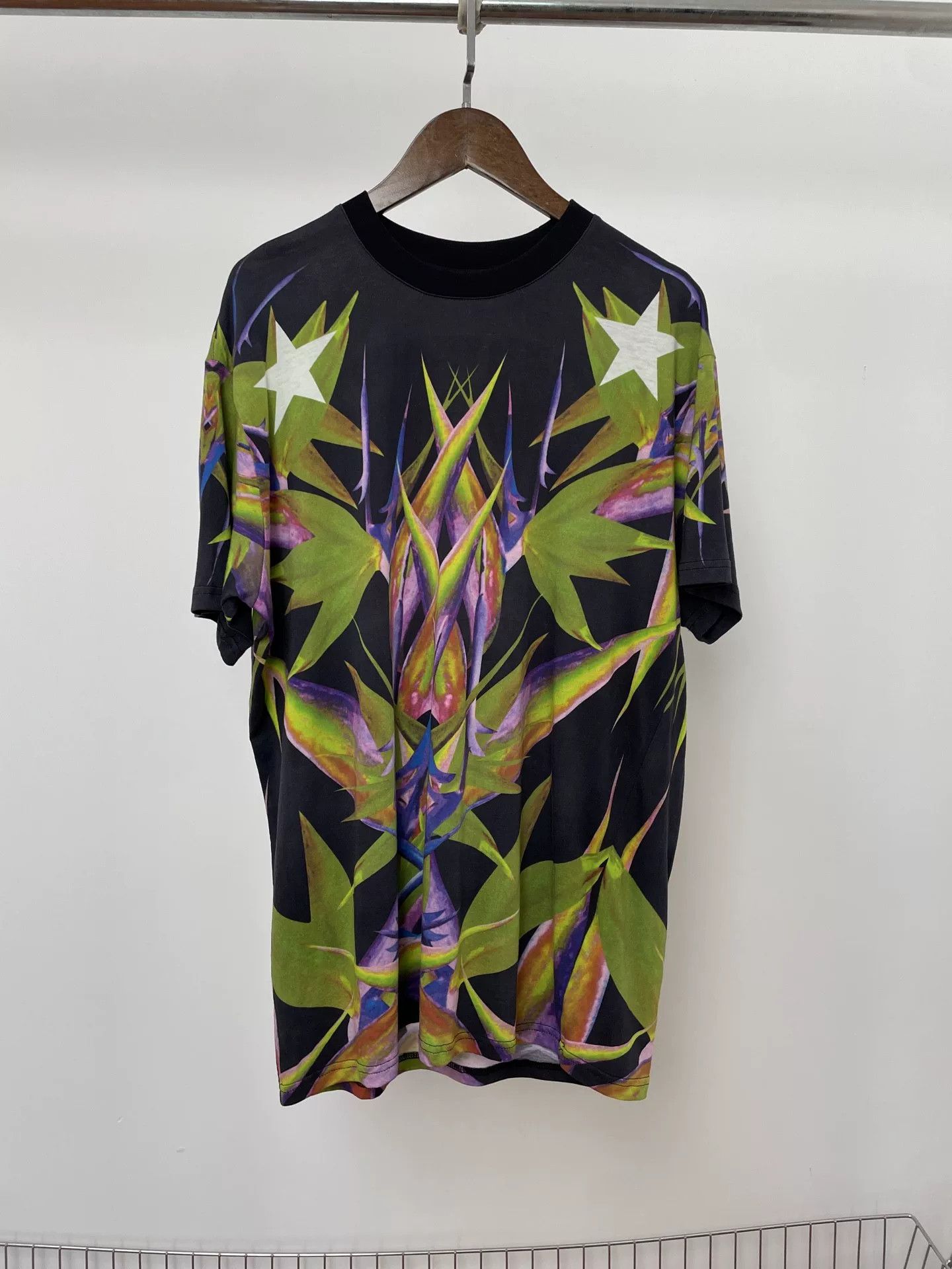 Givenchy Givenchy Bird of Paradise Tee Size XXS / US 00 / IT 34 - 1 Thumbnail