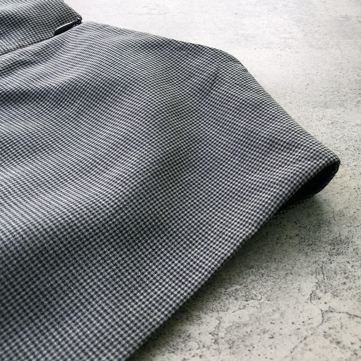 Designer × Vintage × agnes b. Agnes B Women's Shift Dress Sleeveless Black Houndstooth EUC Size XS / US 0-2 / IT 36-38 - 4 Thumbnail