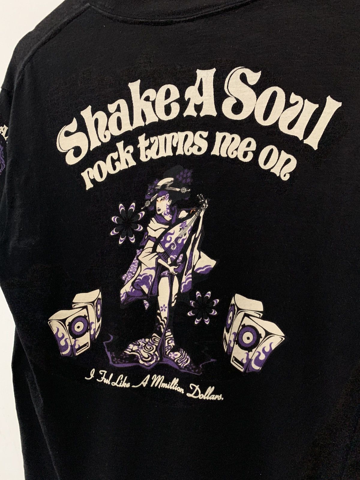 Japanese Brand 🔥KISSMARK🔥Sukajan Shake A SoulRock Tshirt Size US M / EU 48-50 / 2 - 7 Thumbnail