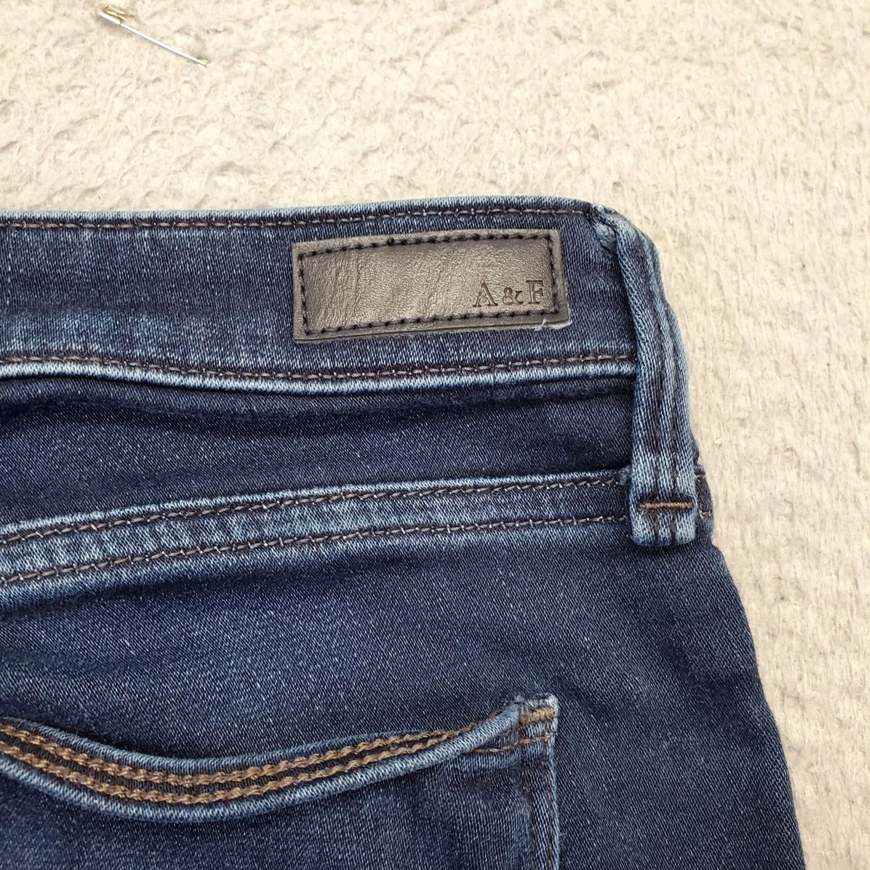 Abercrombie & Fitch Abercrombie & Fitch Womens Jeans 29/8 Blue Denim Harper Low Rise Stretch Skinny Regular Size 8 WW Men? Size 30" / US 8 / IT 44 - 8 Thumbnail