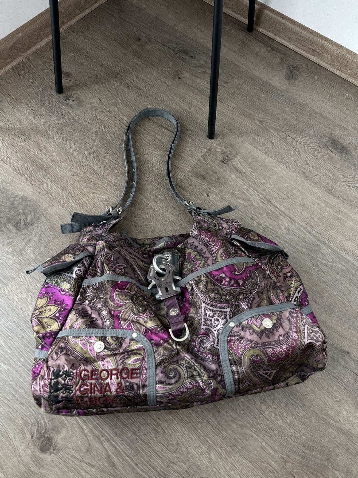 If Six Was Nine Vintage George Gina Lucy Purple Distressed Shoulders Bag Size ONE SIZE - 11 Thumbnail