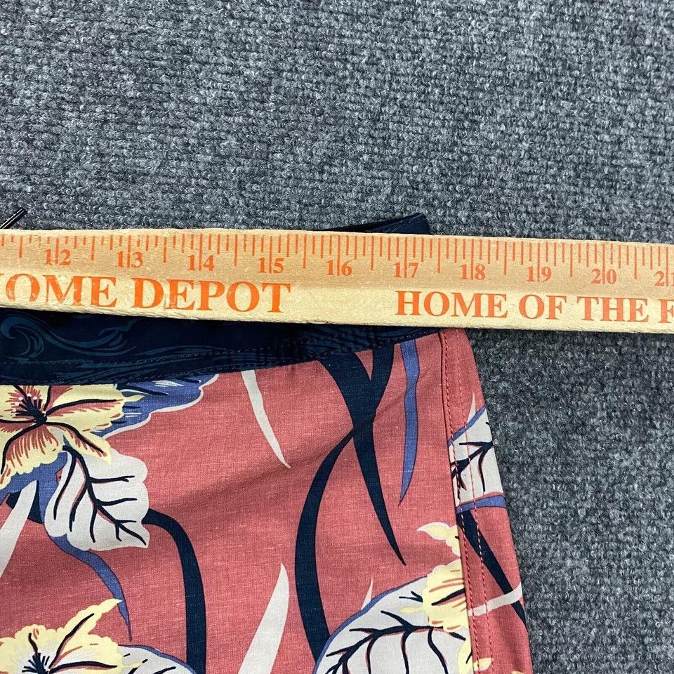 Rip Curl Rip Curl Board Shorts Adults 34 Mirage Red Floral Drawstring Size US 34 / EU 50 - 2 Thumbnail