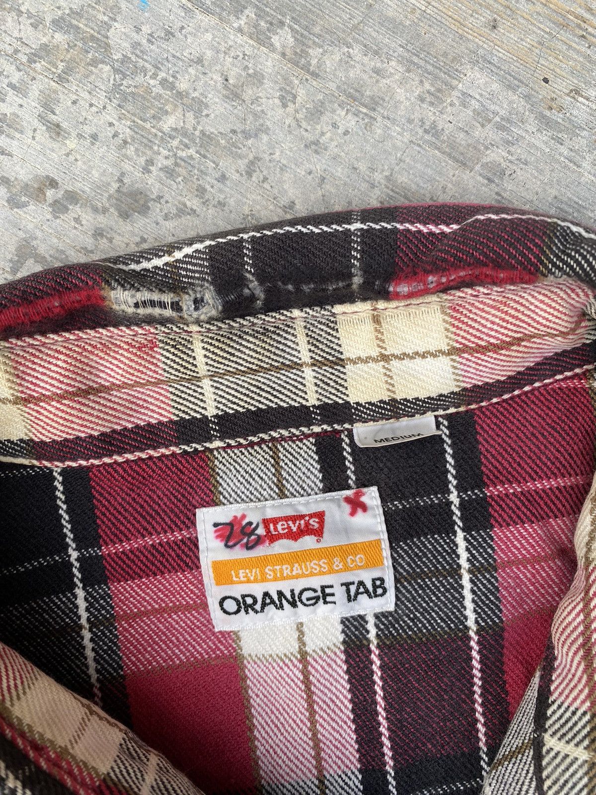Levi's Distressed Levis orange tab checker plaid flannel Size US M / EU 48-50 / 2 - 7 Thumbnail