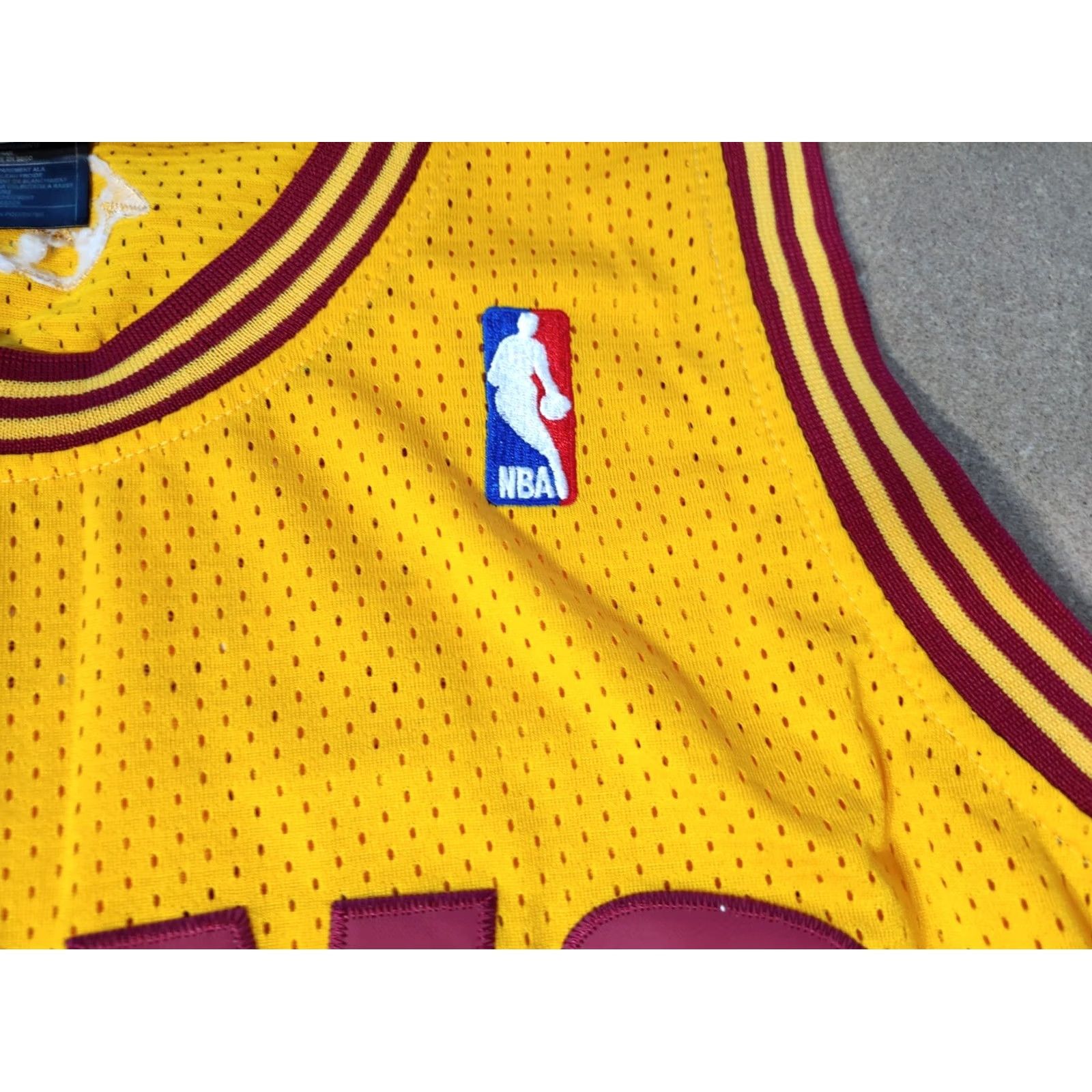 NBA Cleveland Cavaliers Lebron James Jersey #23 NBA Sports Cavs Yellow Tank XS Unisex Adults Sleeveless Jersey Sports/Activewear NCAA Size US XS / EU 42 / 0 - 6 Thumbnail