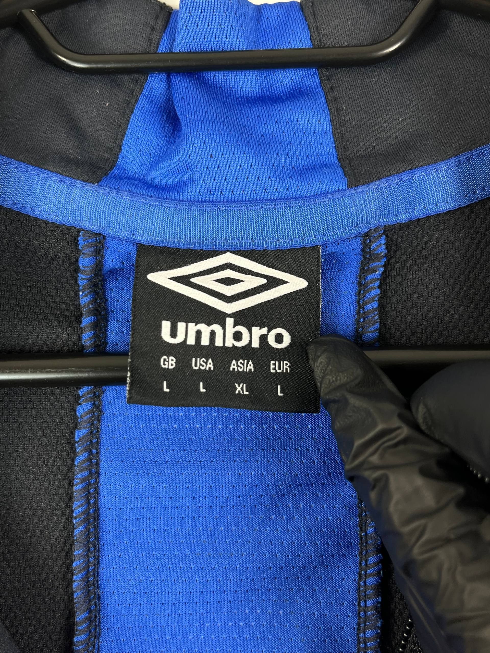 Umbro Everton FC Umbro Training Top Long Sleeve Zip Black Size L Size US L / EU 52-54 / 3 - 2 Thumbnail