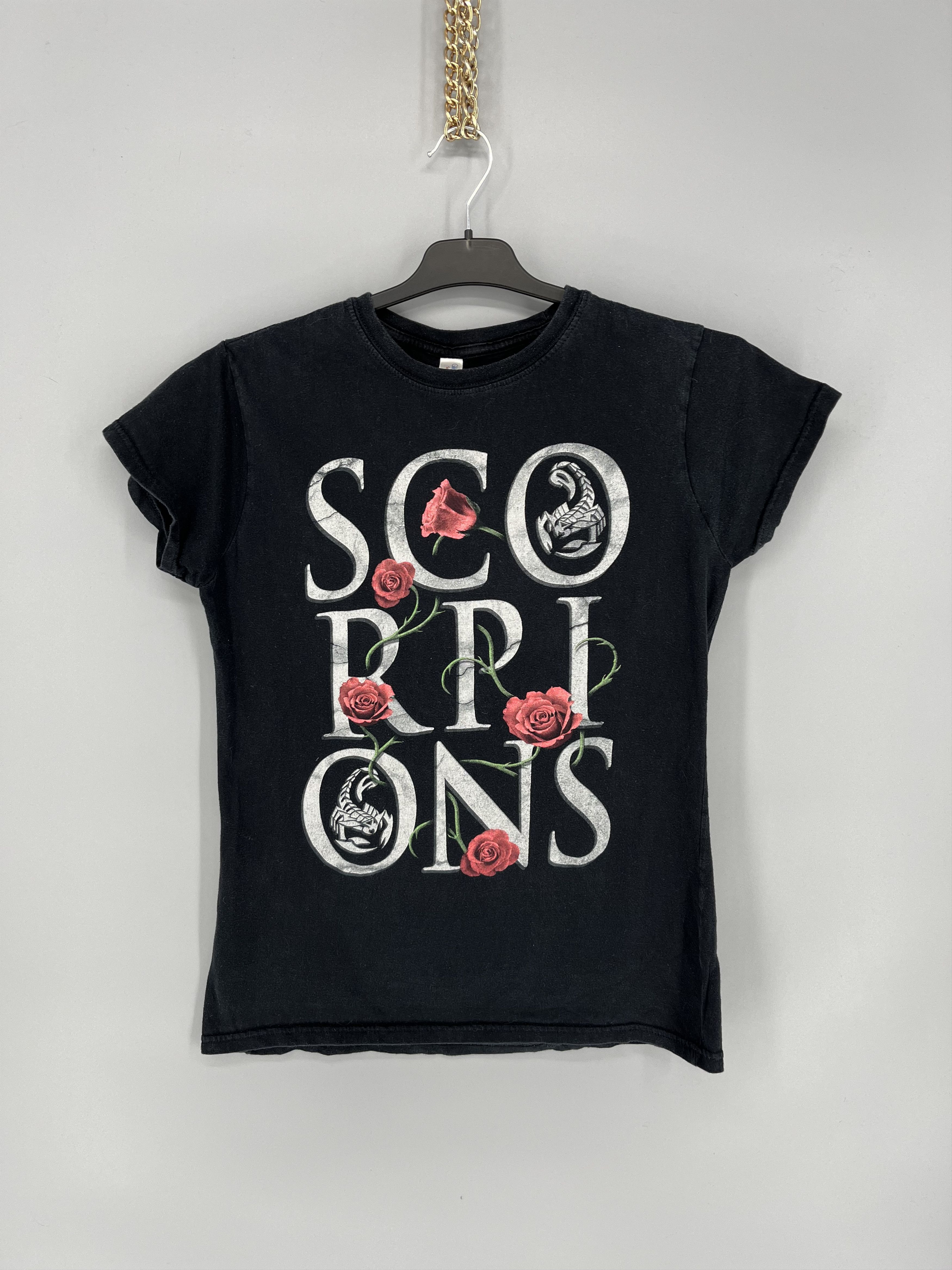 Band Tees Vintage Y2k Scorpions Rock Band T-shirt Band Rock Metal Size L / US 10 / IT 46 - 1 Thumbnail