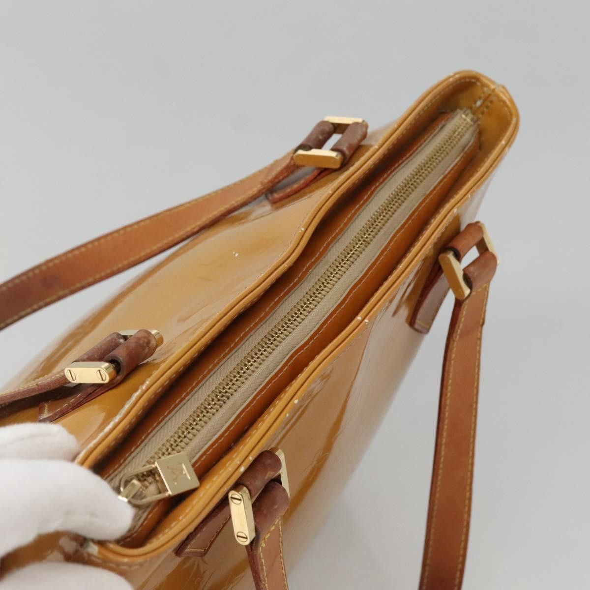 Louis Vuitton LOUIS VUITTON Monogram Vernis Houston Hand Bag Beige M91004 Size ONE SIZE - 6 Thumbnail