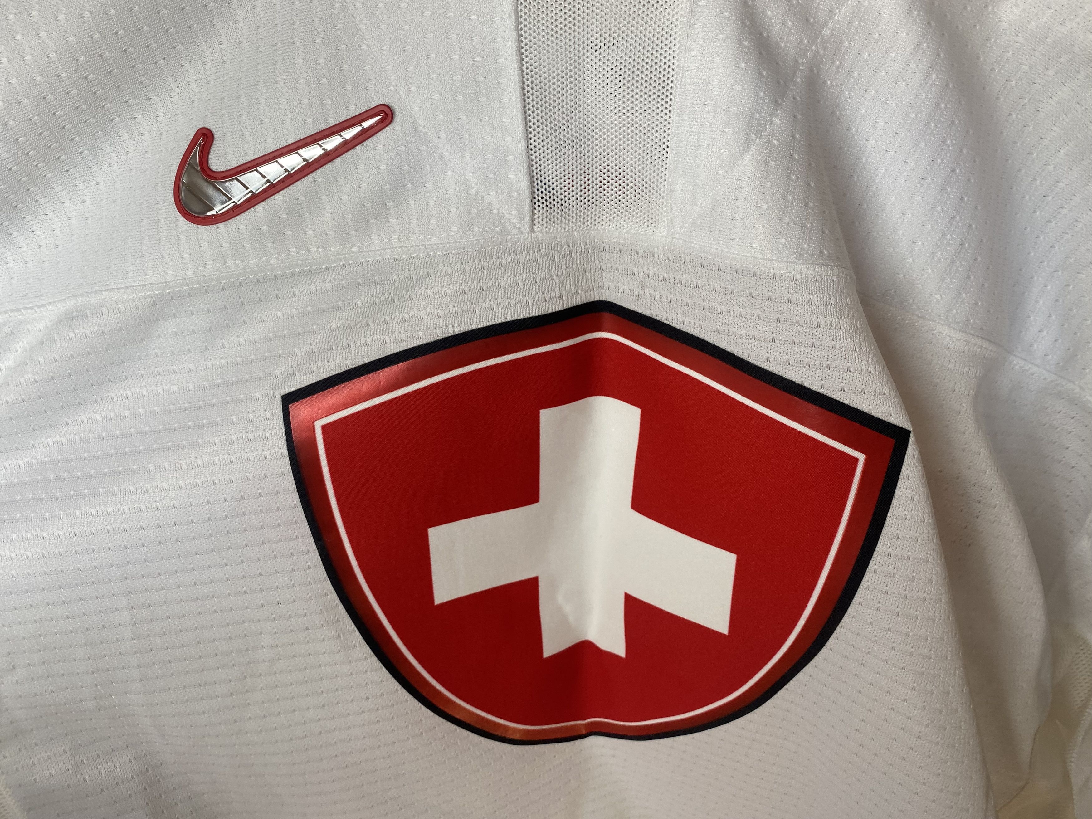 Nike #15 SWITZERLAND TEAM 2022 MATCH WORN ICE HOCKEY JERSEY SHIRT Size US L / EU 52-54 / 3 - 5 Thumbnail