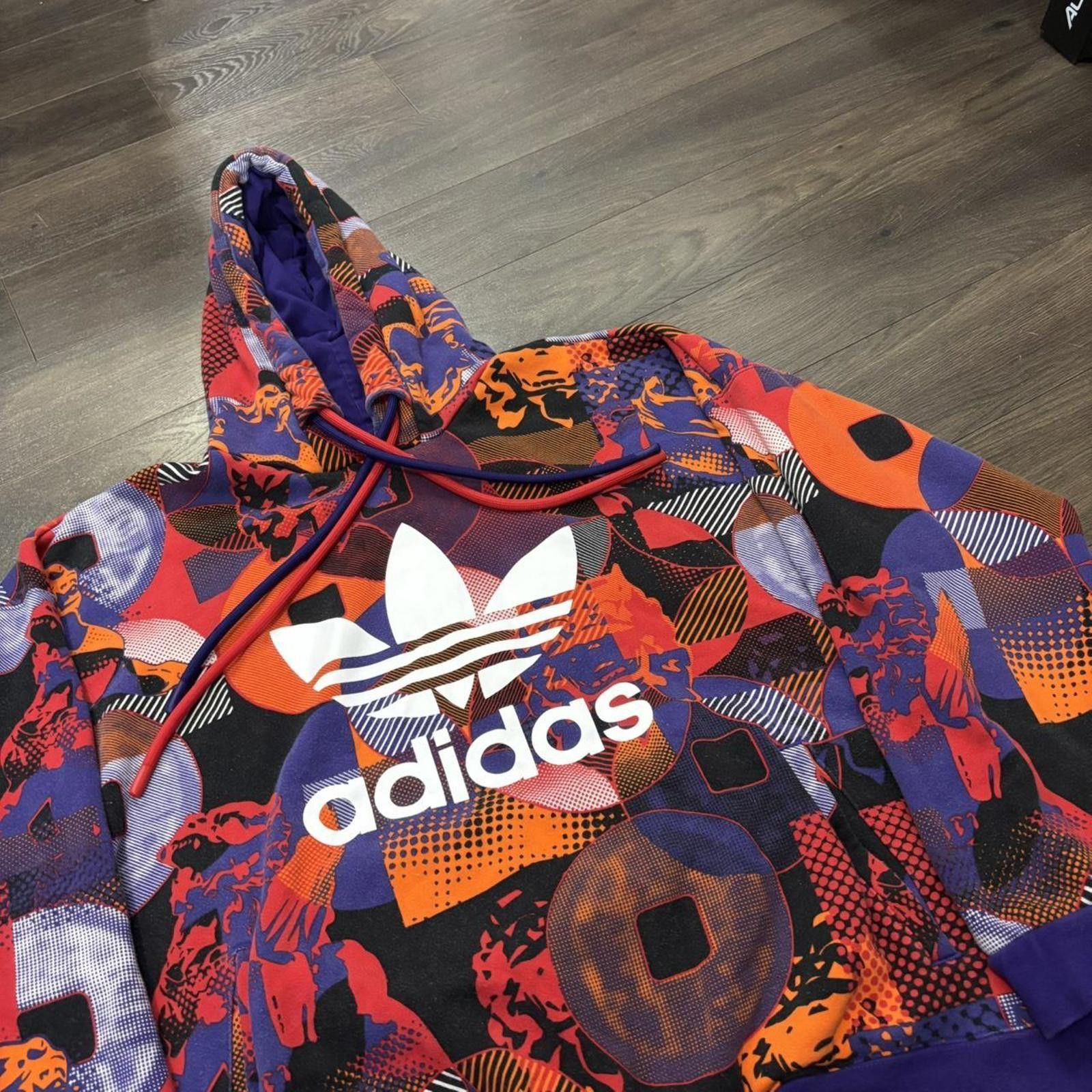 Adidas adidas Chinese new year hoodie L Size US L / EU 52-54 / 3 - 1 Thumbnail