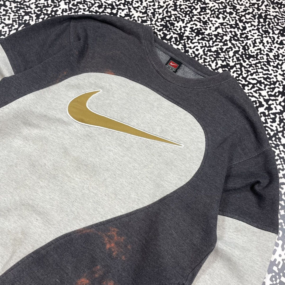 Nike Vintage 90s Nike Team Retro Rebone Distreessed Sweatshirt Size US L / EU 52-54 / 3 - 4 Thumbnail