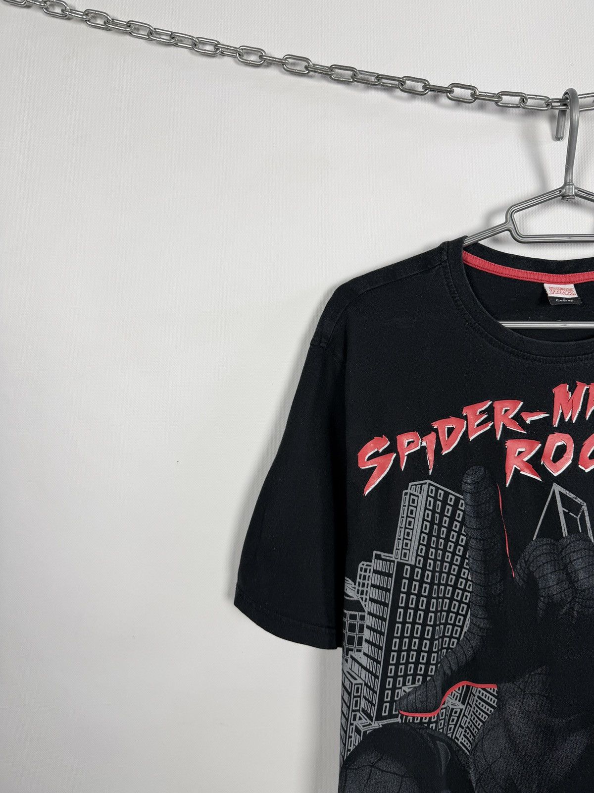Marvel Comics Spider Man Rocks Marvel Graphic T-Shirt Big Print Comic Tee Size US XL / EU 56 / 4 - 3 Thumbnail