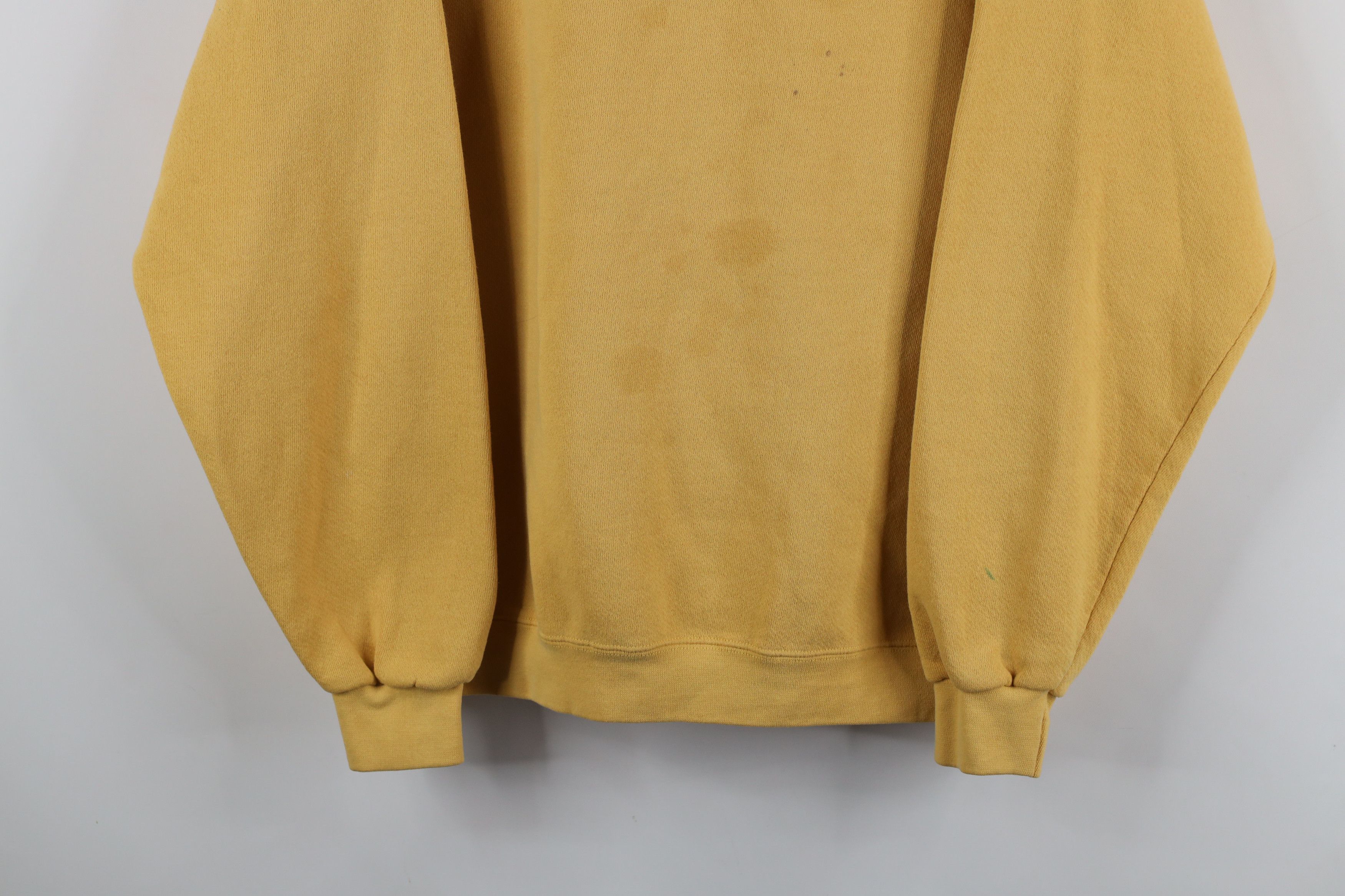 Vintage Vintage 90s Streetwear Up North Michigan Bear Sweatshirt USA Size US L / EU 52-54 / 3 - 3 Thumbnail