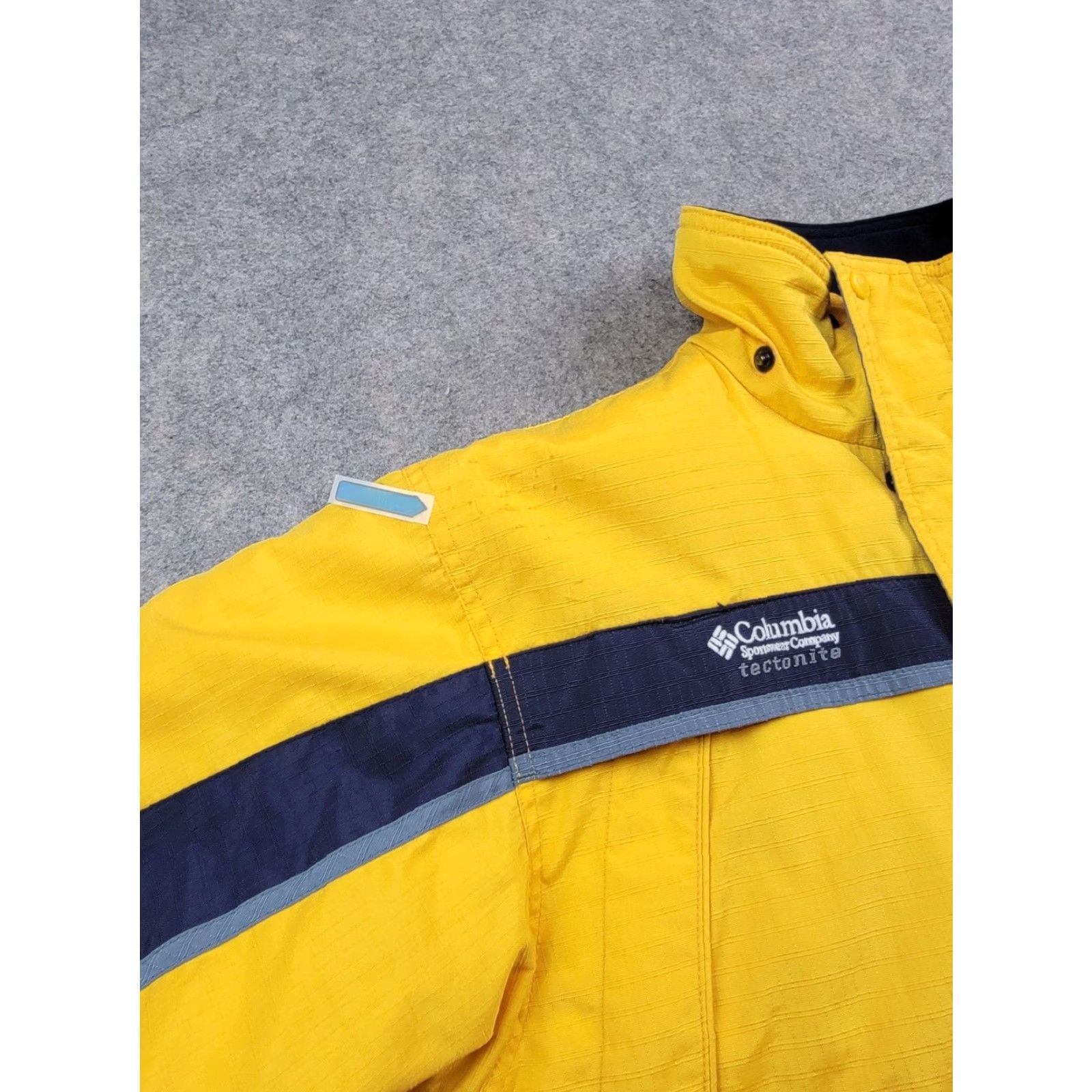 Vintage Columbia Jacket Mens Large Yellow Full Zip Nylon Softshell Outdoor Puffer Insulated Pockets Logo Outdoor Size US L / EU 52-54 / 3 - 4 Thumbnail