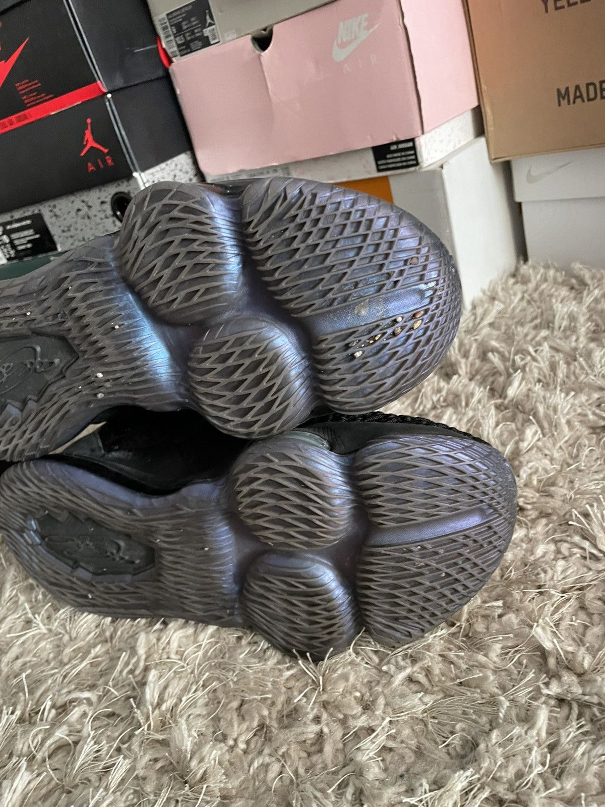 Nike Nike LeBron 17 Global Currency Size US 9 / EU 42 - 9 Thumbnail