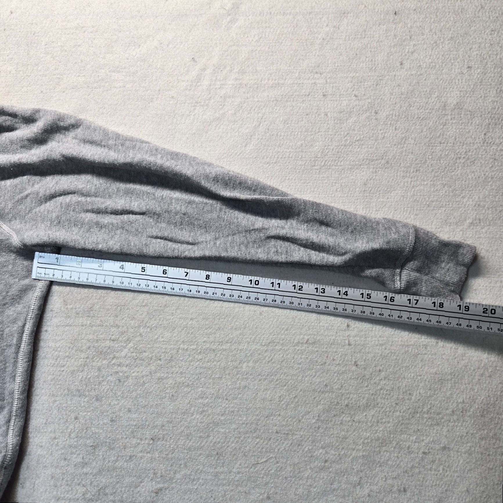 American Eagle Outfitters American Eagle Outfitters Sweater Adult Women S Short Gray Crew Neck Long Sleeve Lightweight Cropped Knit Size S / US 4 / IT 40 - 5 Thumbnail
