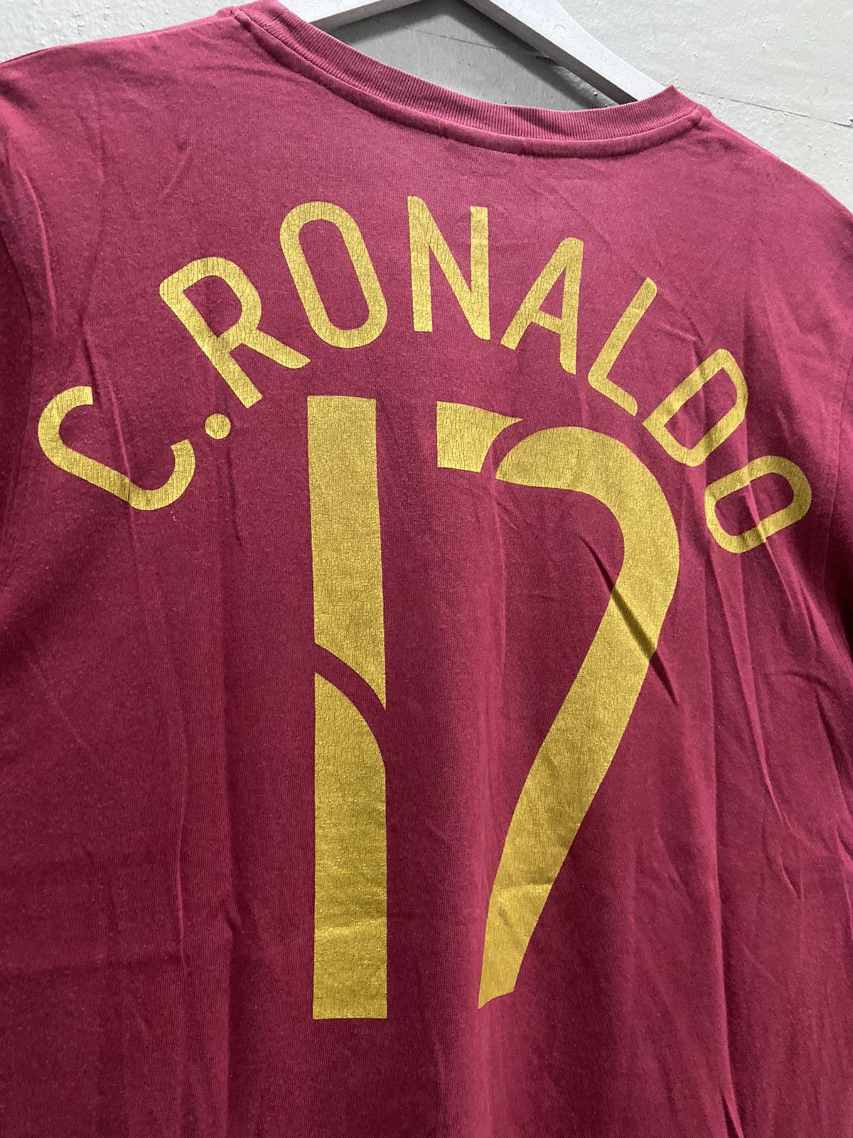 Nike NIKE CRISTIANO RONALDO 17 PORTUGAL 2003/04 TEE Size US M / EU 48-50 / 2 - 7 Thumbnail