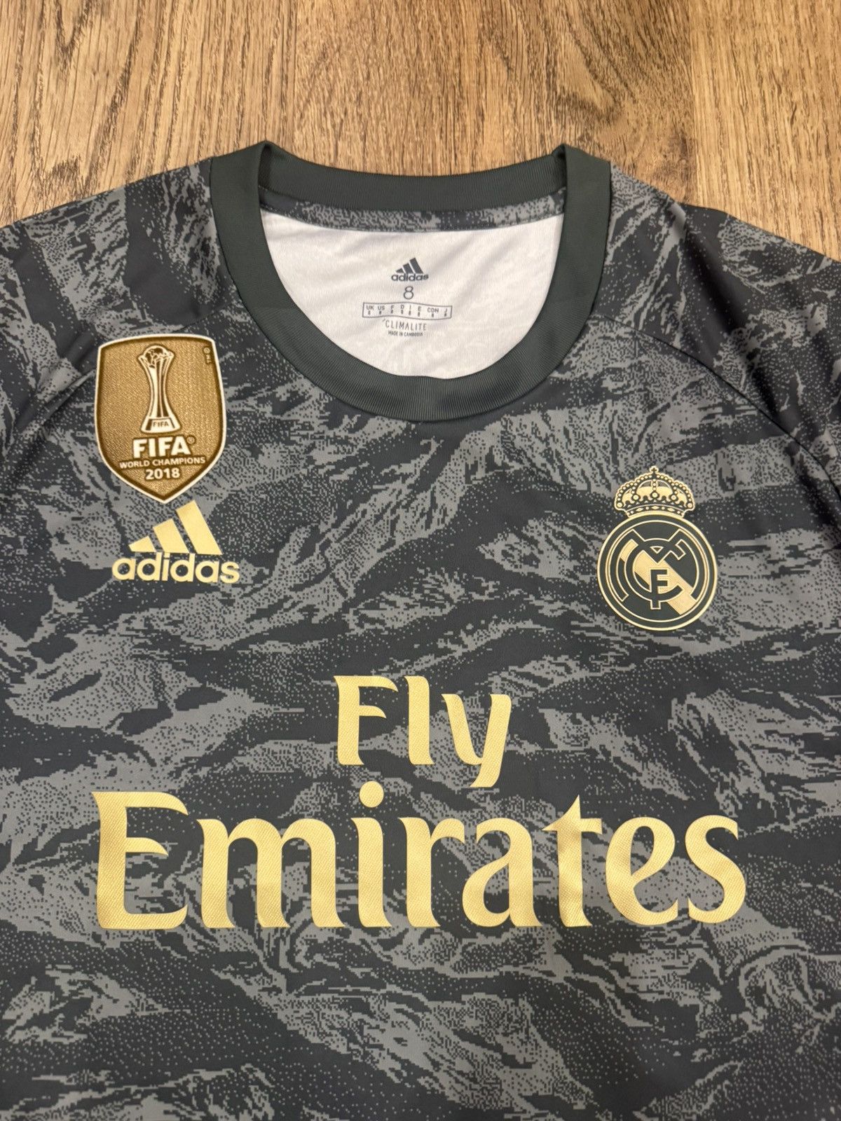 Adidas REAL MADRID ADIDAS 2019-2020 #25 FOOTBALL JERSEY SZ 8 DW4430 Size US XL / EU 56 / 4 - 6 Thumbnail