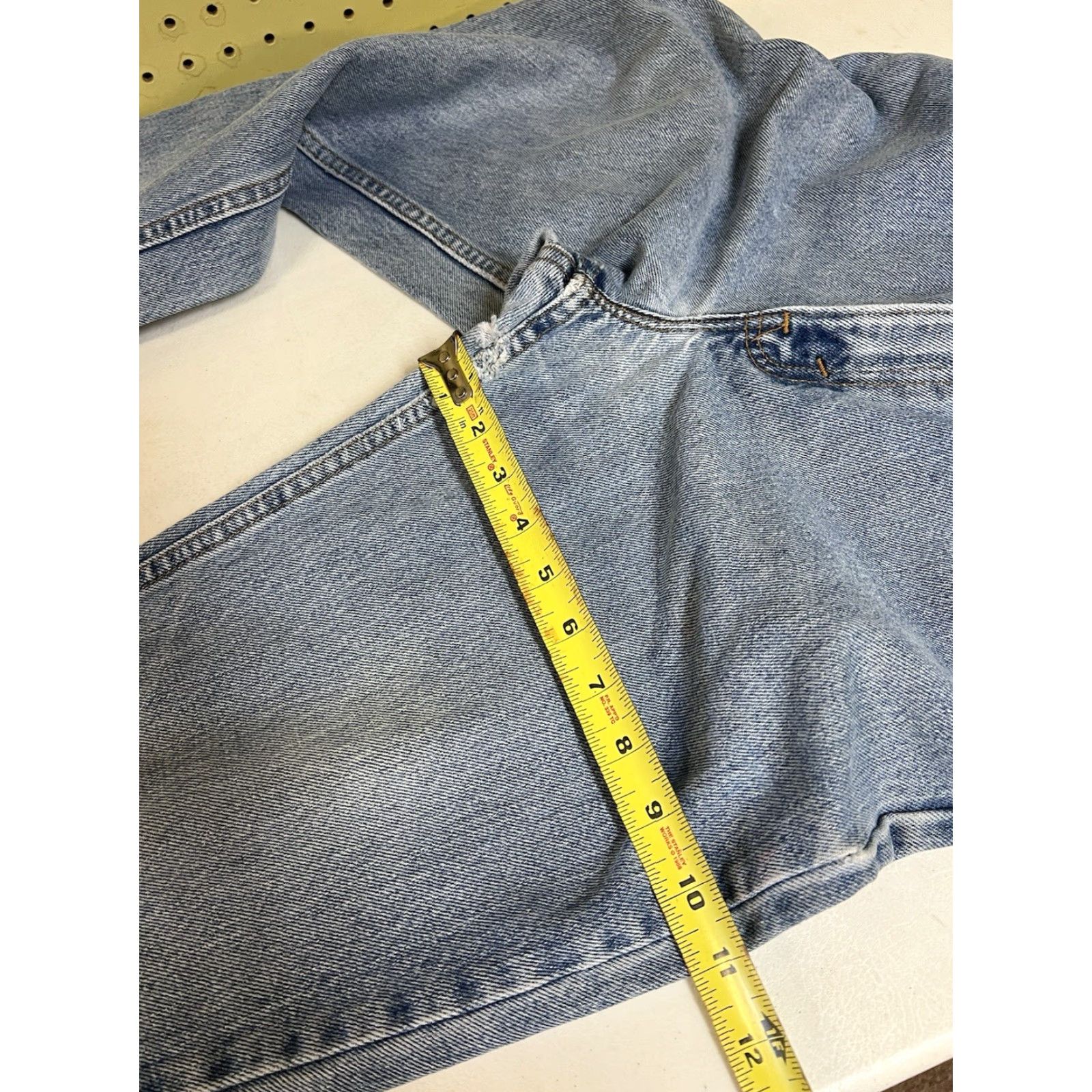 Levi's VINTAGE Levi's 550 Denim Jeans Tapered Distressed Women Sz 6 USA Made Jeans Size 28" / US 6 / IT 42 - 6 Thumbnail