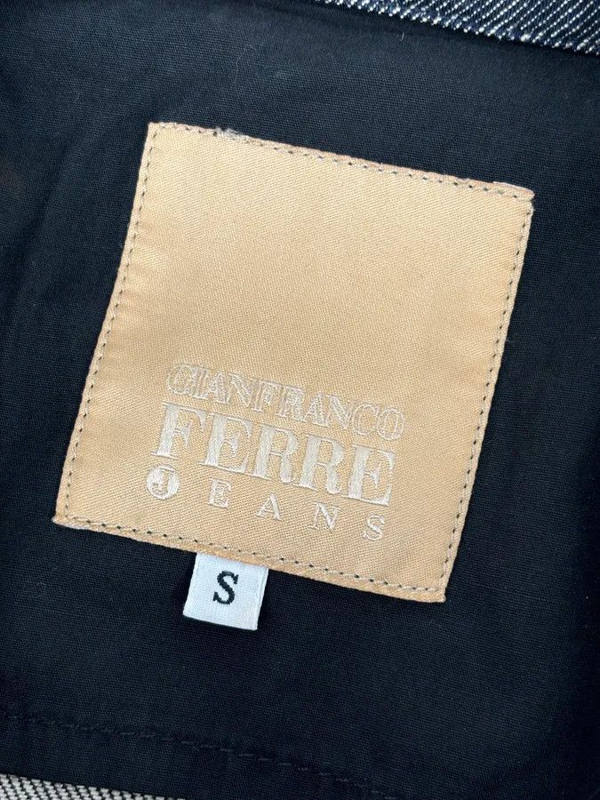 Gianfranco Ferre 2000s Gianfranco Ferré Dark Blue Denim Jacket Size US S / EU 44-46 / 1 - 12 Thumbnail
