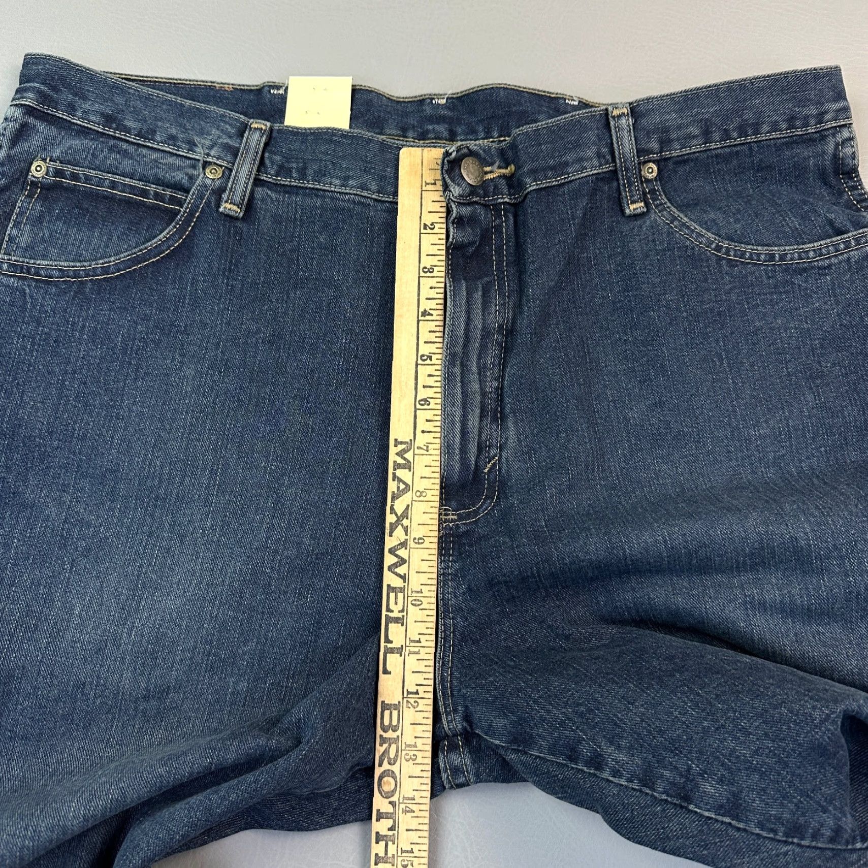 Wrangler Wrangler Rugged Wear Jeans Mens 38x32 Dark Wash Denim Straight Relaxed NWT Jeans Men Blue 5-Pocket Wrangler Rugged Wear USA Cowboy Retro NWT Size US 38 / EU 54 - 5 Thumbnail