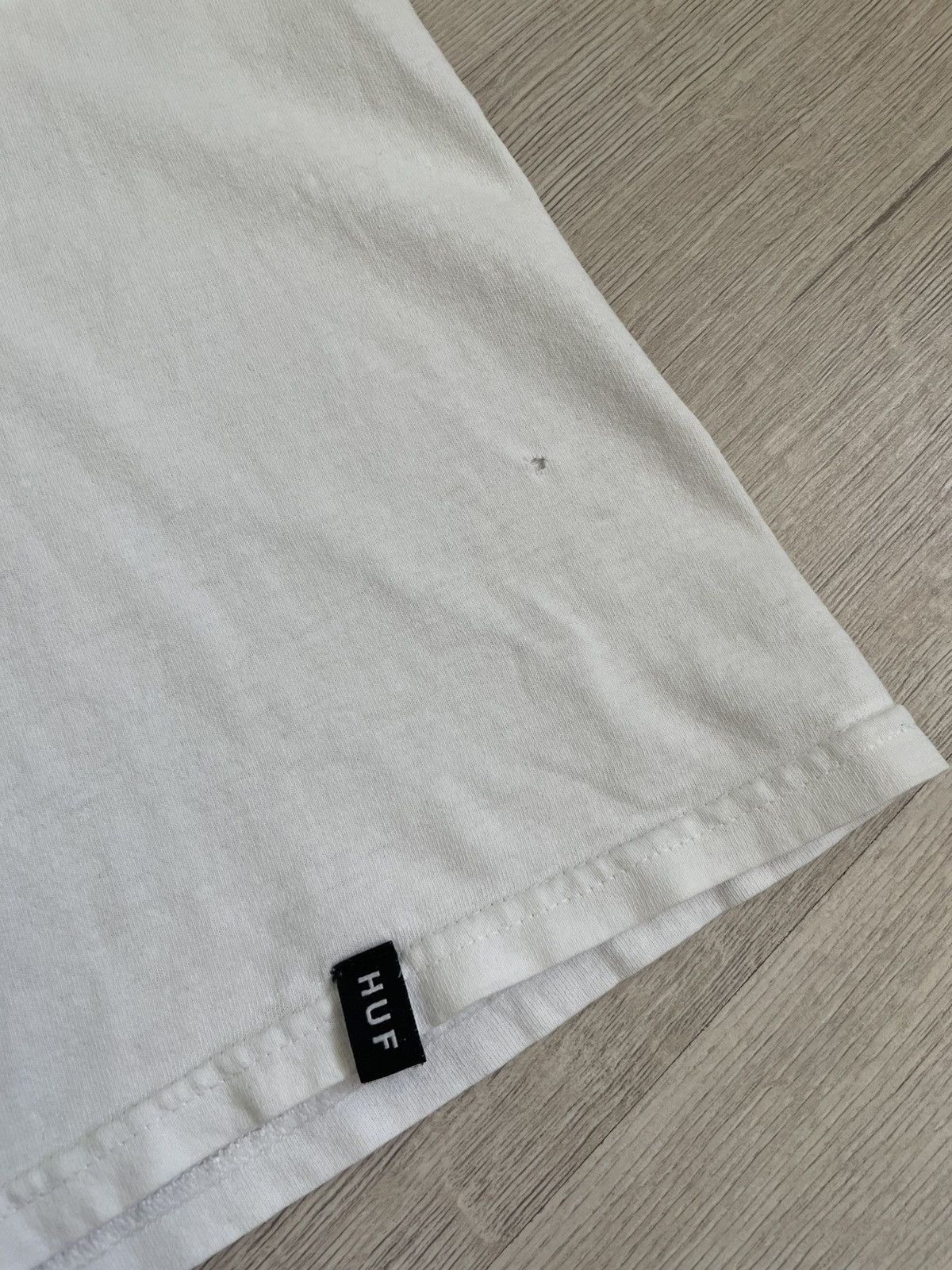 Huf Vintage Rare Huf Skate Co T-shirt Big H Logo with rose Sk8 Size US XL / EU 56 / 4 - 9 Thumbnail