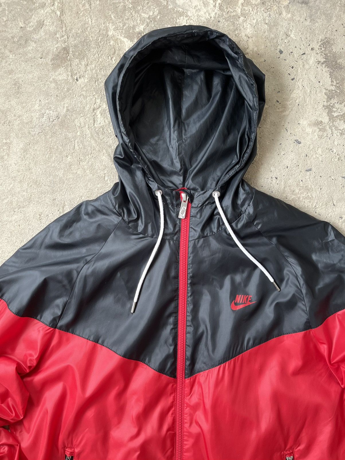 Nike Nike The Windrunner Light Hooded Zip Up Windbreaker Jacket Size US M / EU 48-50 / 2 - 6 Thumbnail