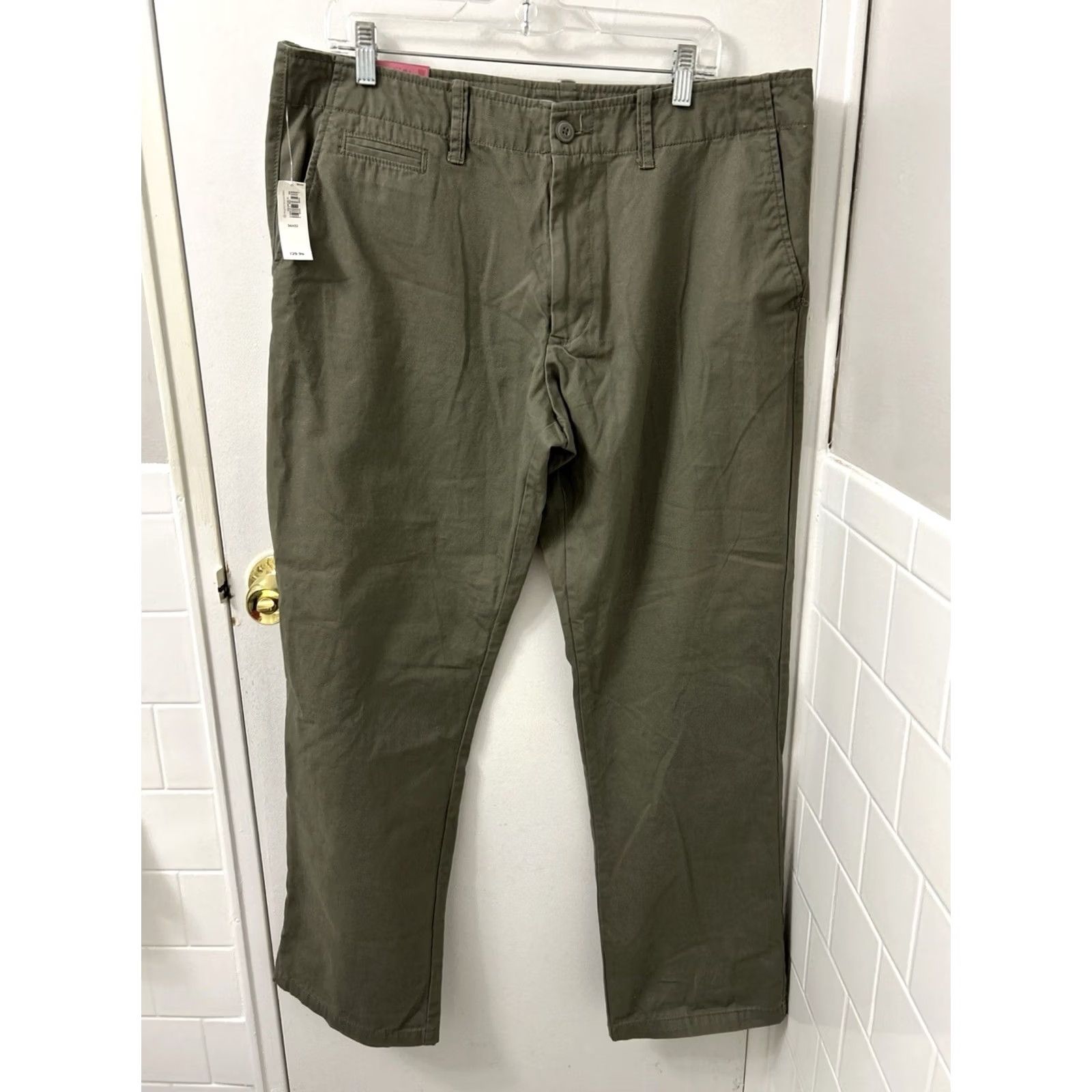 Old Navy Old Navy Pants Mens 36x32 Olive Green Chino Straight Leg Cotton Casual Workwear Bags Pockets Button Zip Regular 36in Canvas Front Flat Army Vintage No Size US 36 / EU 52 - 2 Thumbnail