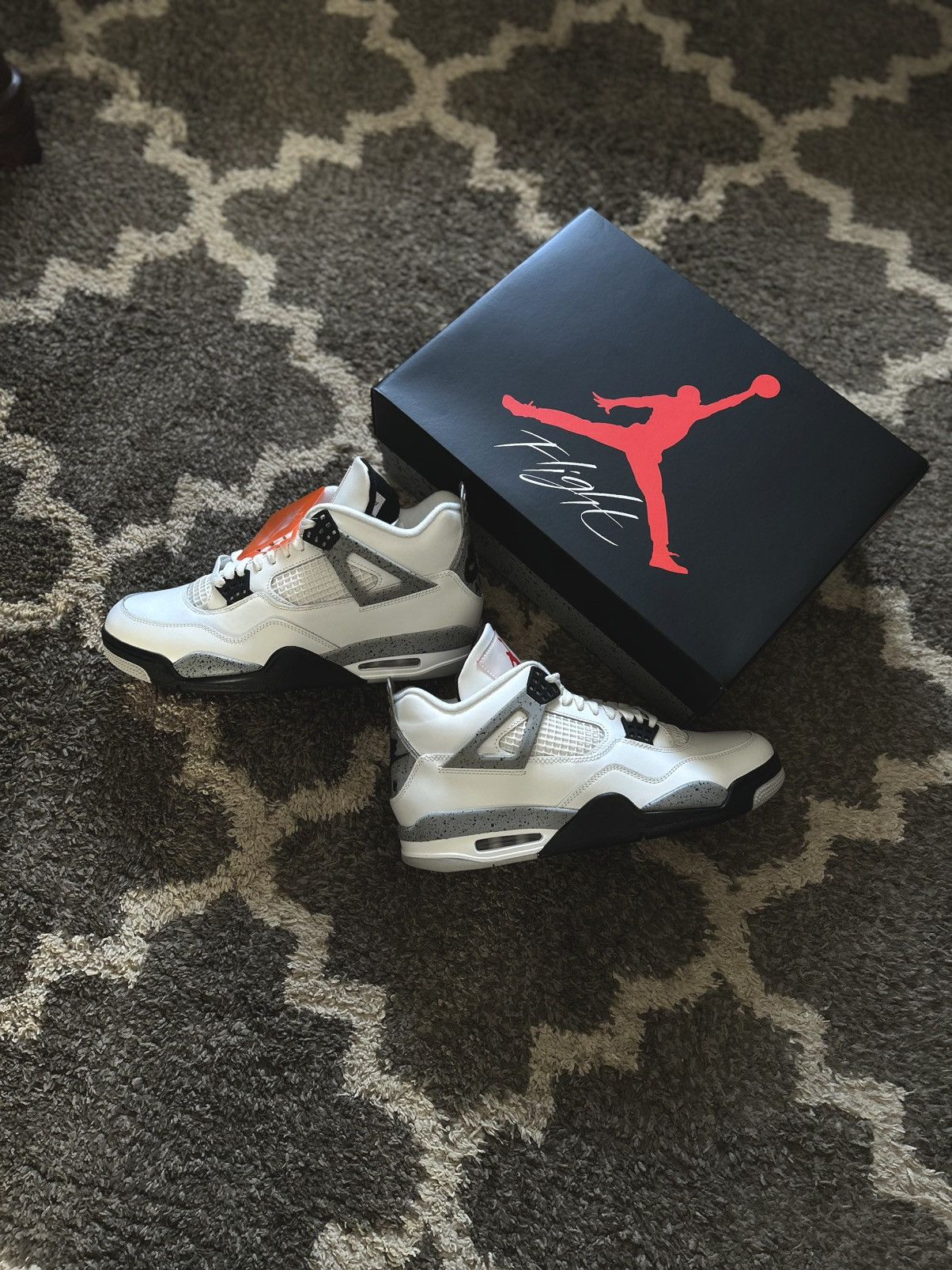 Jordan Brand Jordan 4 White cement Size US 10.5 / EU 43-44 - 3 Thumbnail