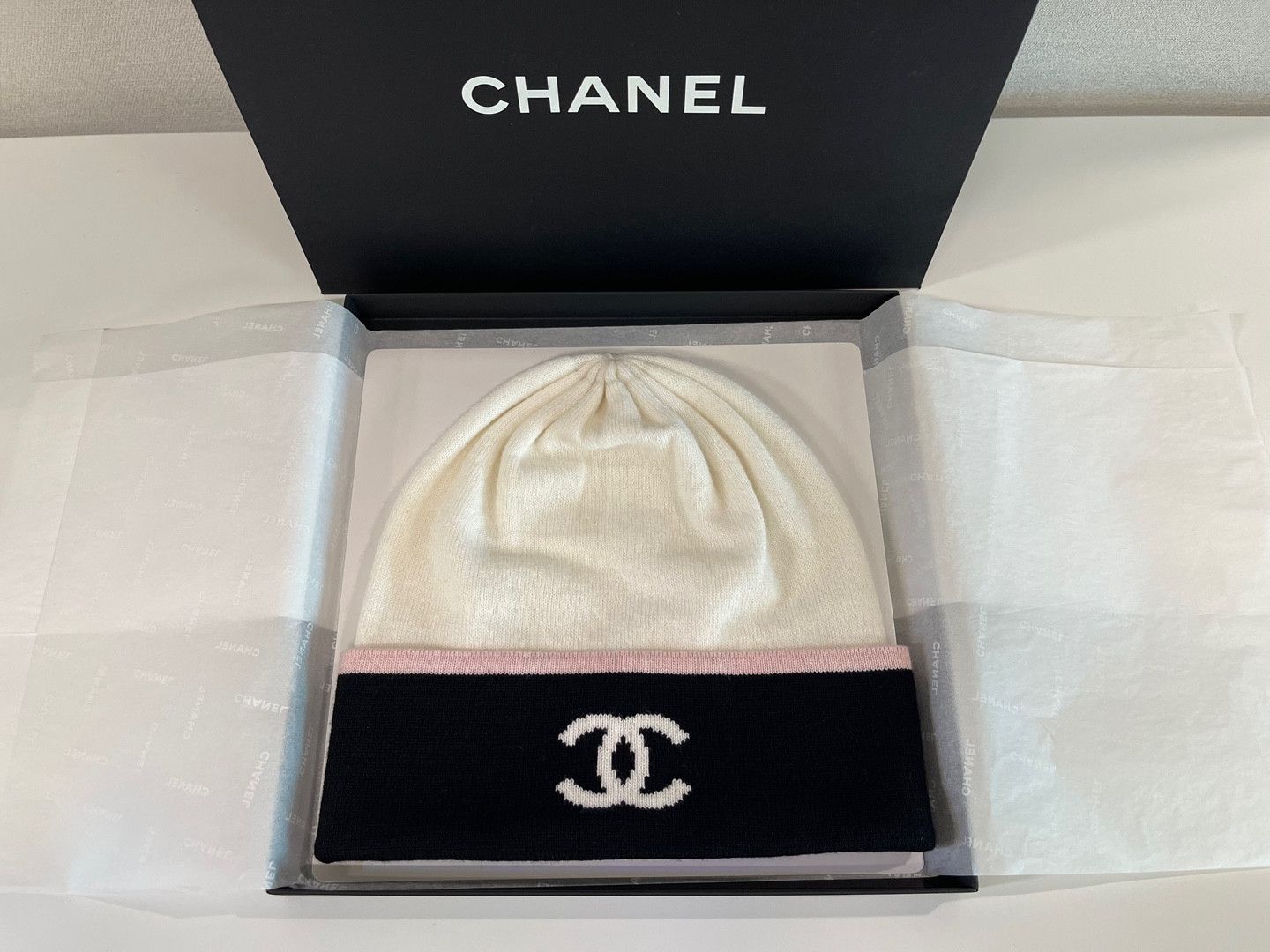 Chanel Chanel 25C CC Logo Beanie Size ONE SIZE - 1 Thumbnail