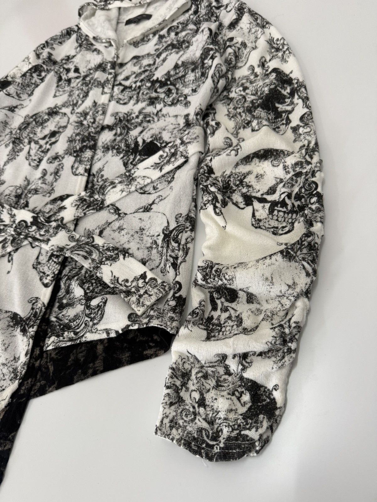 14th Addiction Bernings Sho Skull Hood Wrap Robe Jacket Jpn A/Garde Gothic Size US S / EU 44-46 / 1 - 7 Thumbnail