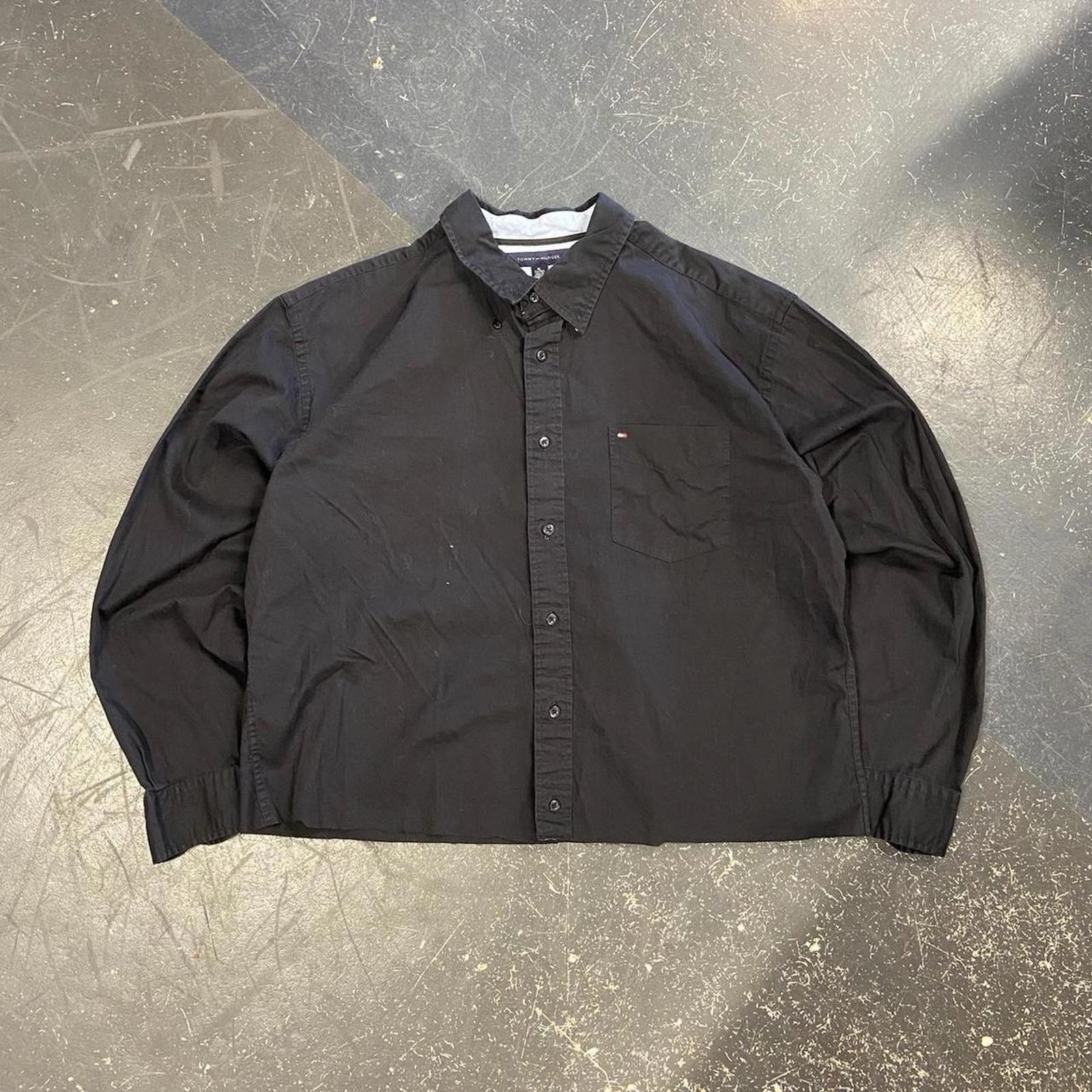 Tommy Hilfiger Cropped Boxy Black Tommy Button Up Size US XL / EU 56 / 4 - 1 Thumbnail