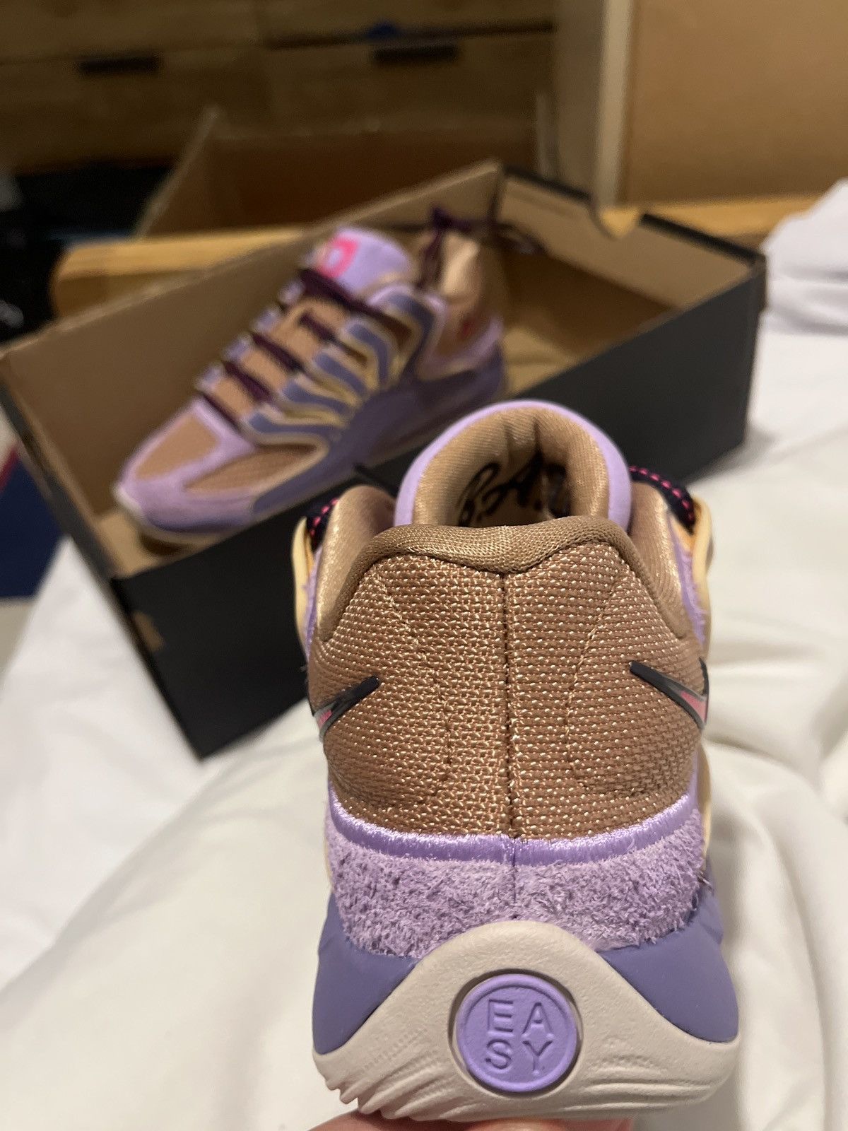 Nike Nike KD18 purple and gold basketball trainers Size US 5 / EU 37 - 7 Thumbnail
