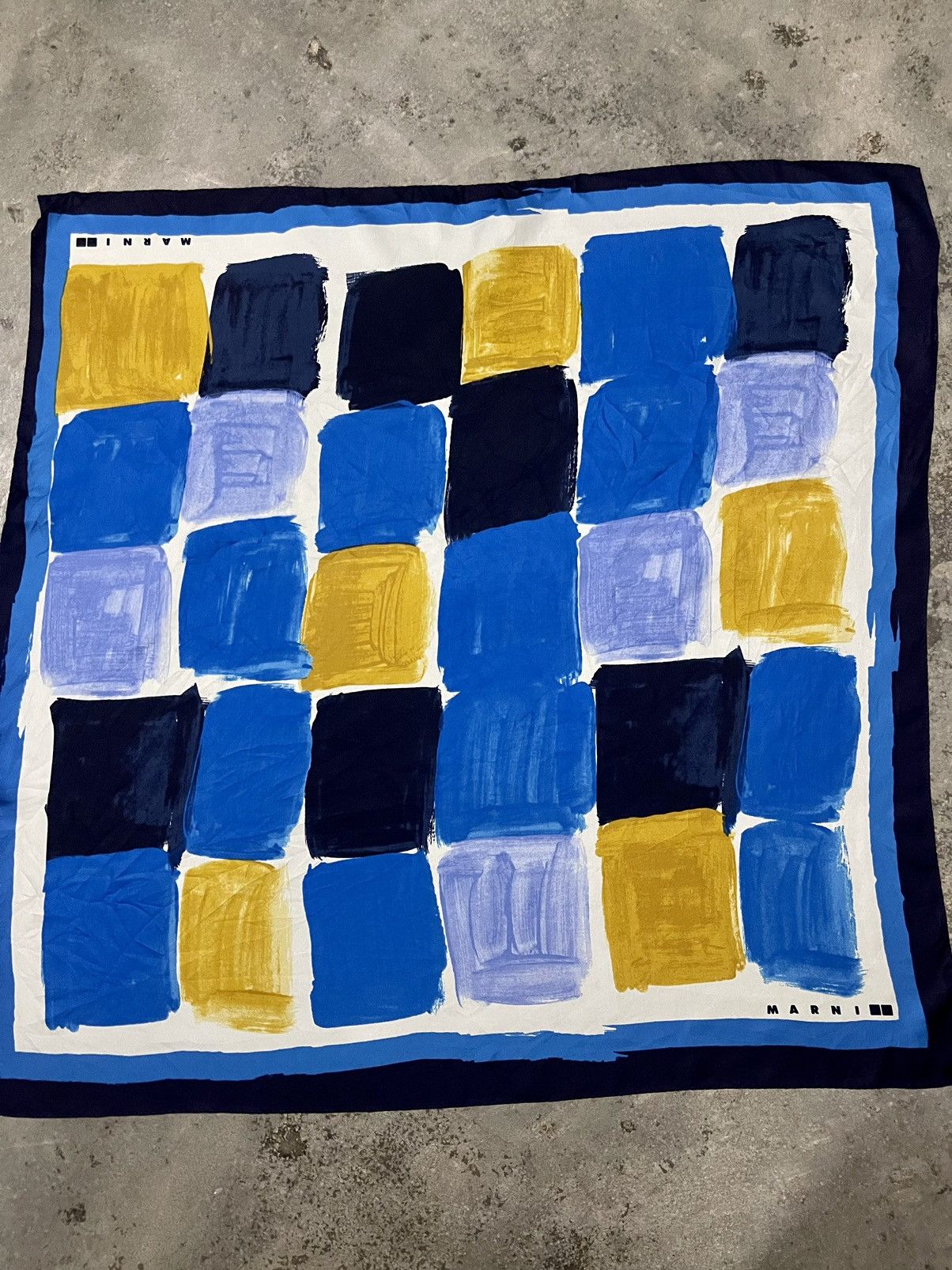 Marni × Uniqlo MARNI COLLAB UNIQLO SILK SCARVES Size ONE SIZE - 1 Thumbnail