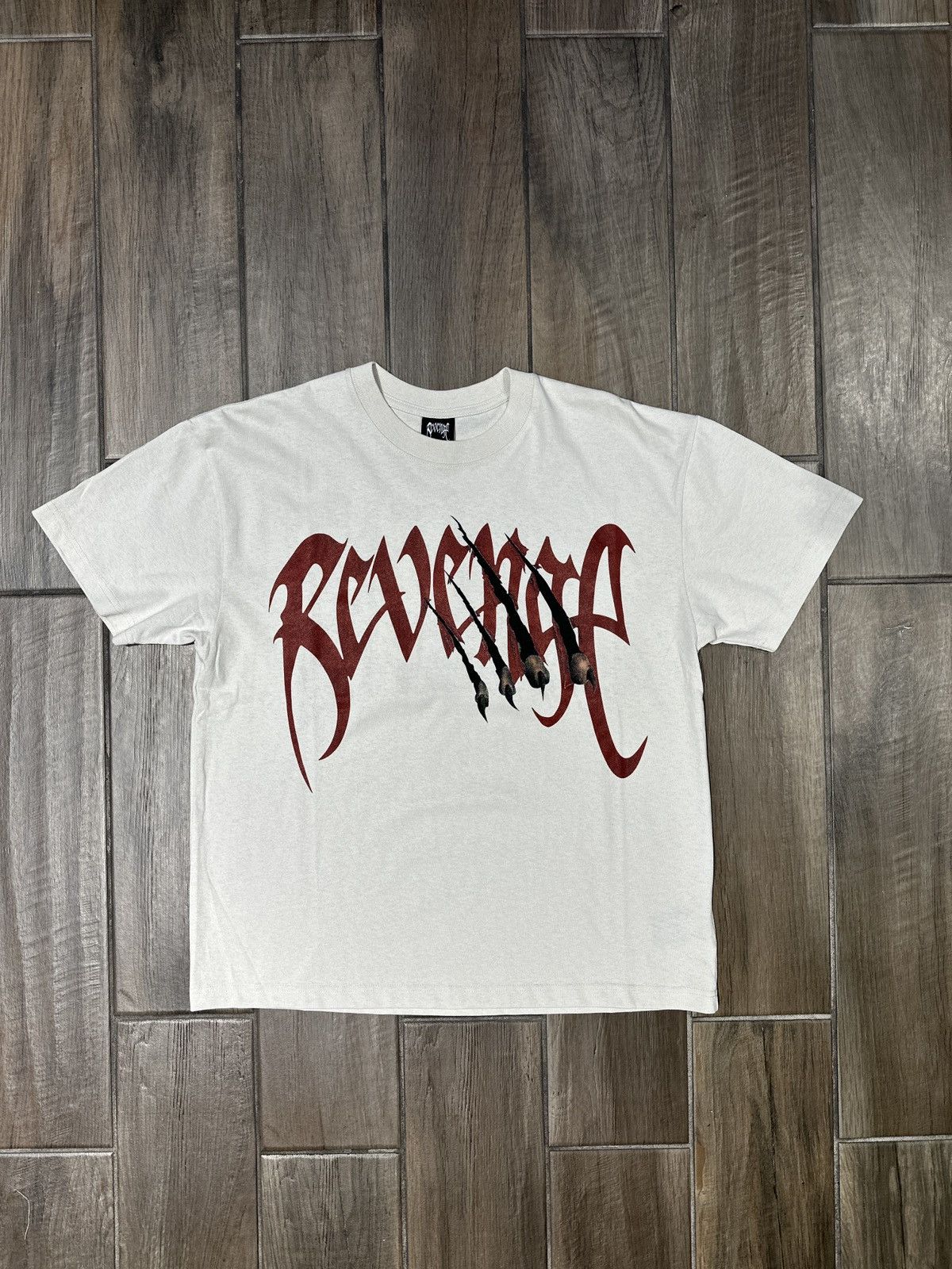 Revenge REVENGE ARCH LOGO CLAW CEMENT/RED TEE Size US S / EU 44-46 / 1 - 1 Thumbnail