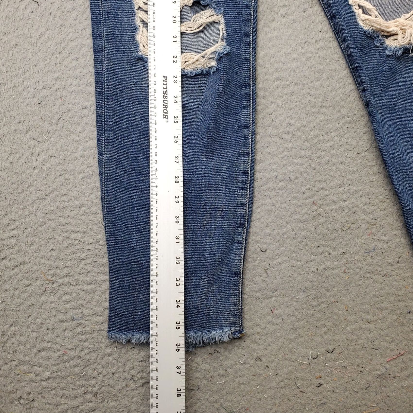Free People Free People Jeans Womens 26 Blue Denim Distressed Straight Button Fly Frayed Hem Size 26" / US 2 / IT 38 - 3 Thumbnail