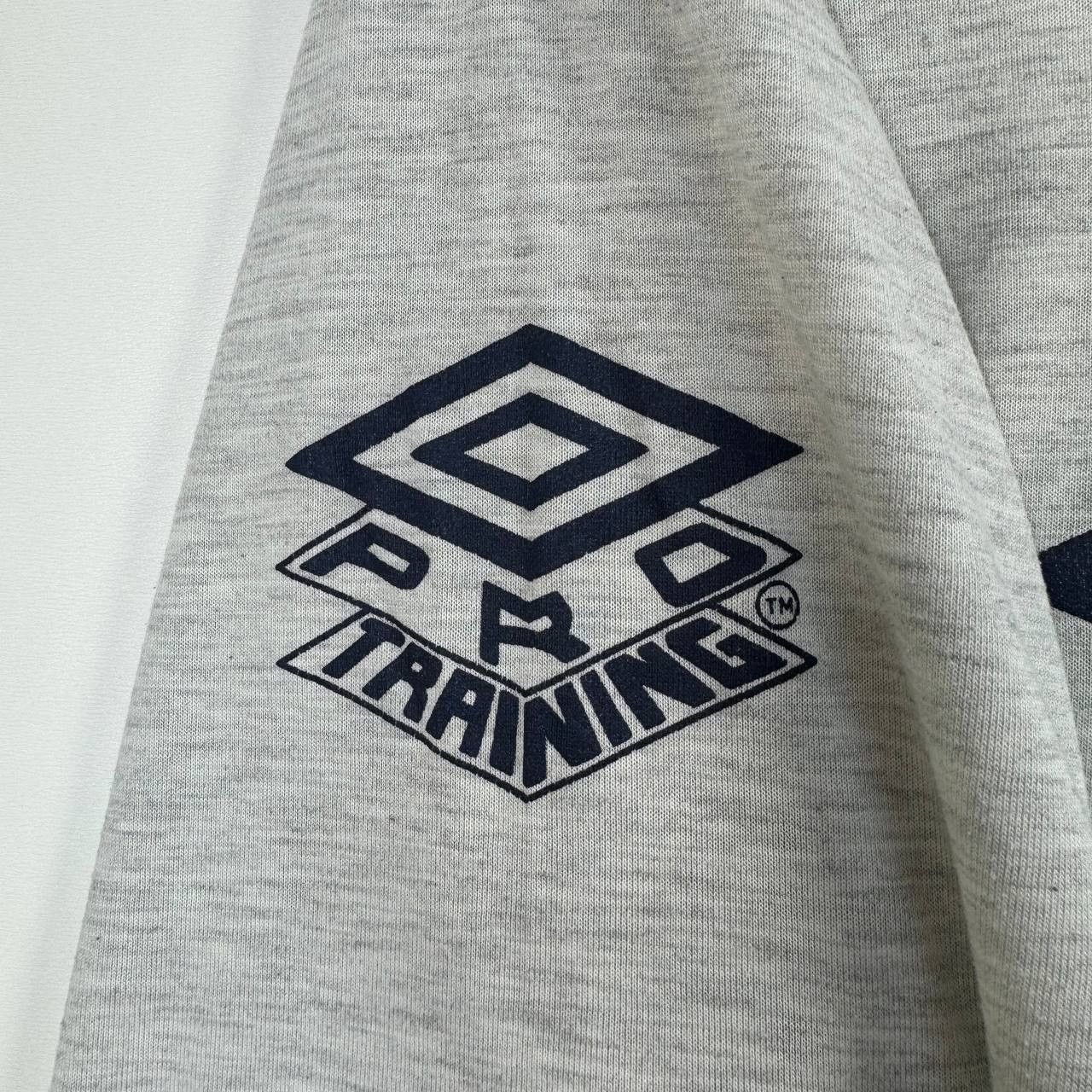 Umbro Umbro Spell Out T-Shirt Grey Logo Tee Mens Size L Size US L / EU 52-54 / 3 - 2 Thumbnail