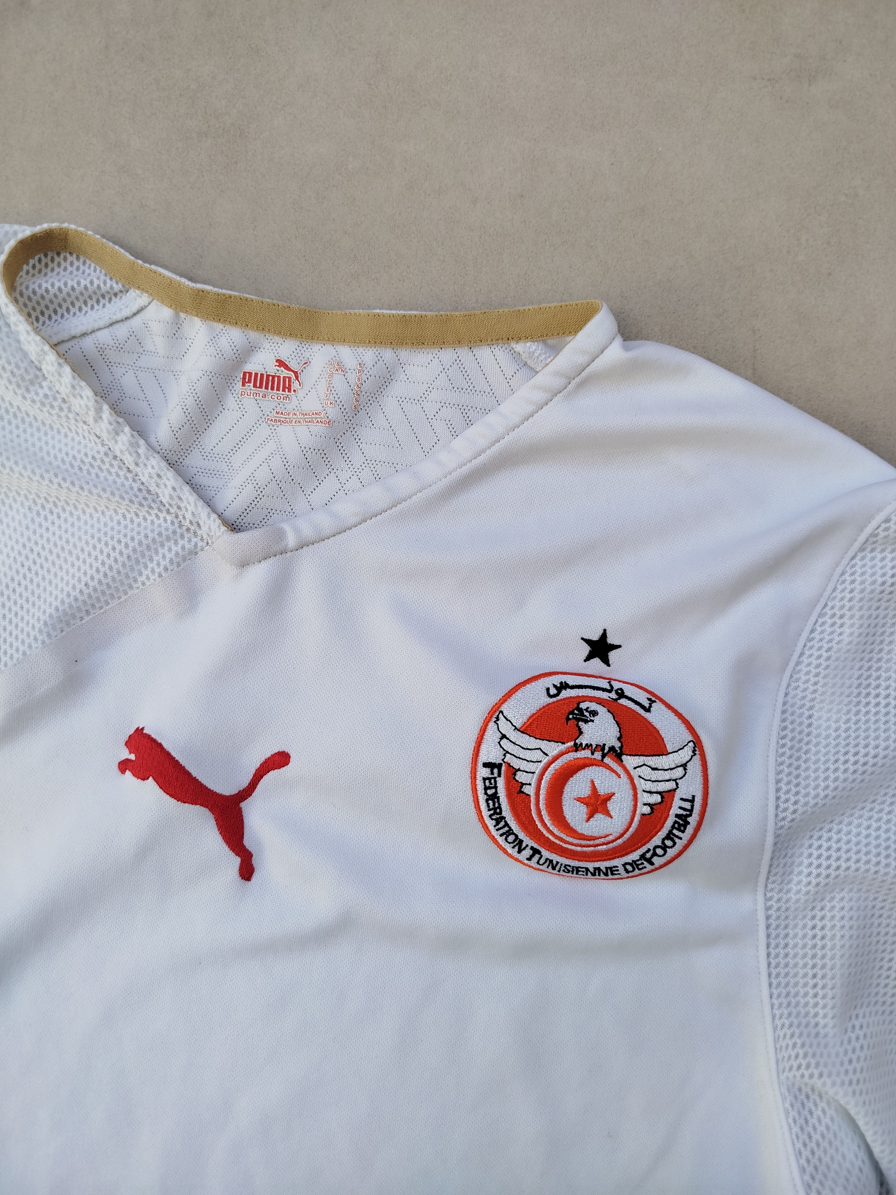 Puma TUNISIA home 2010-2011 puma soccer jersey size S Size US S / EU 44-46 / 1 - 3 Thumbnail
