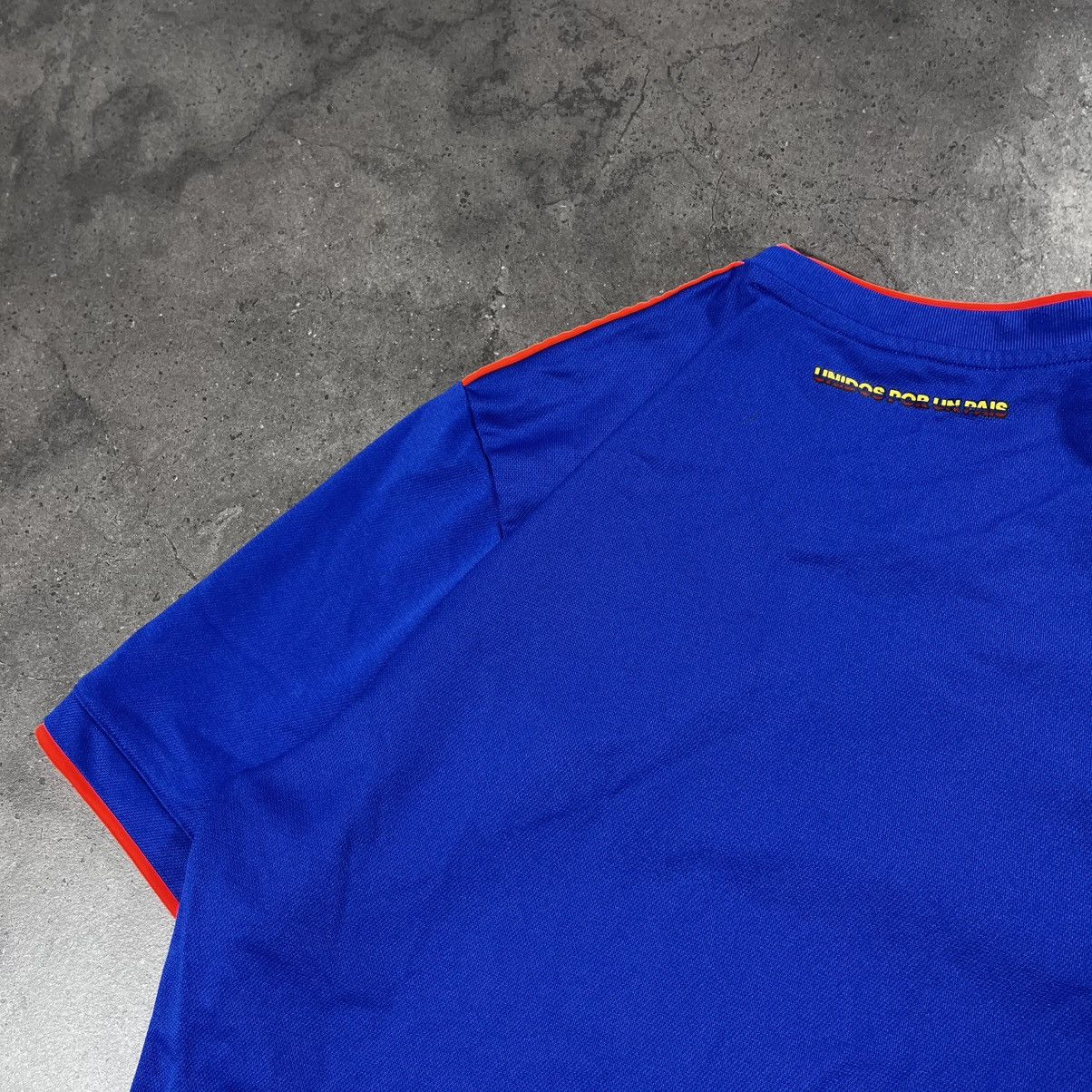 Adidas Adidas Vintage Columbia Soccer Jersey Tee Tshirt Blokecore Size US S / EU 44-46 / 1 - 10 Thumbnail