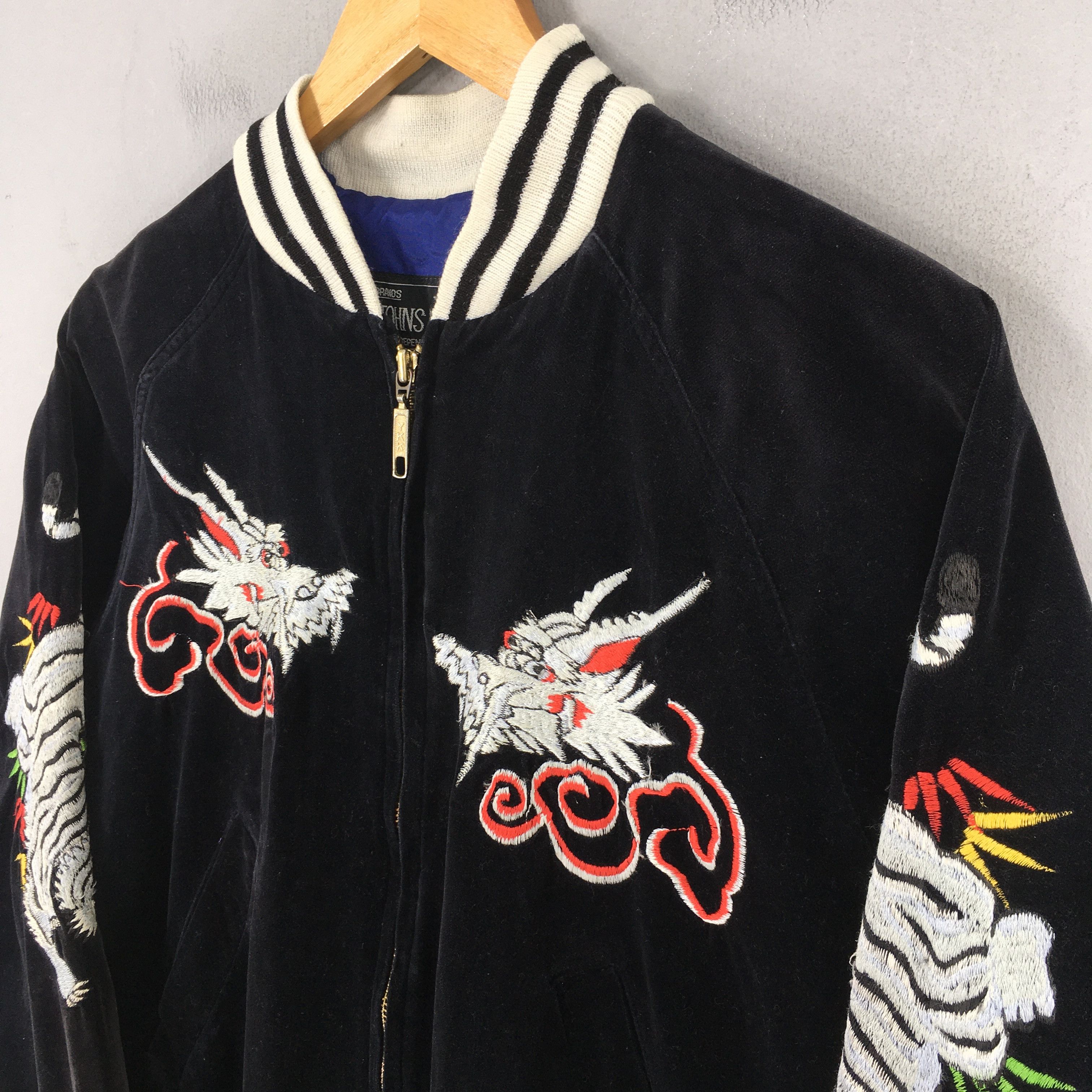 Vintage Vintage Sukajan Dragon Velvet Bomber Jacket Medium Size US M / EU 48-50 / 2 - 5 Thumbnail