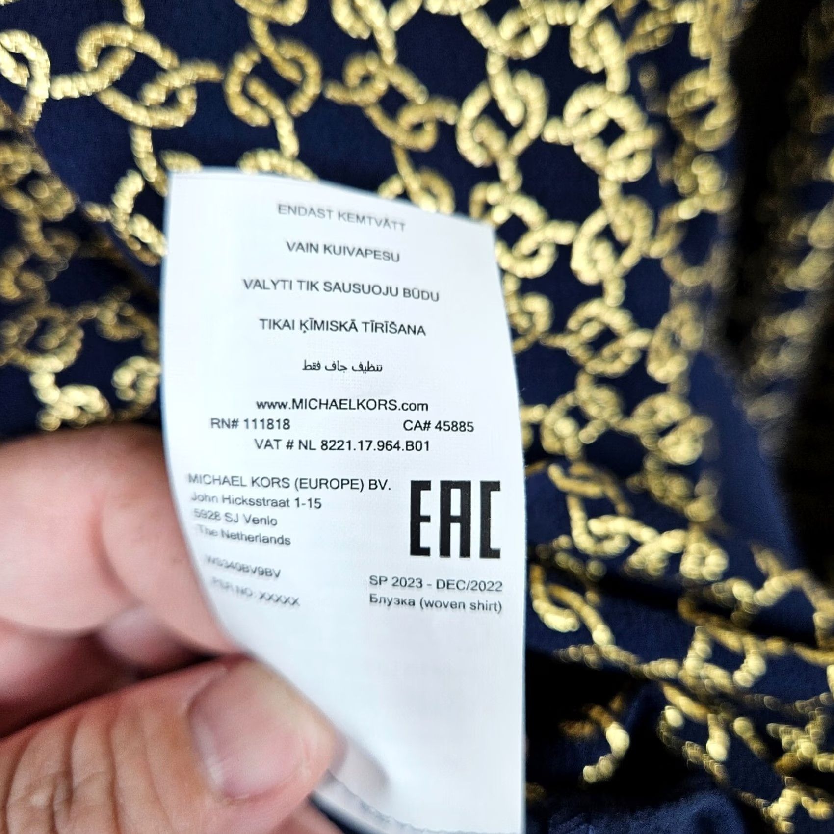 Michael Kors Michael Kors Women's Metallic Chian-Print Wrap Long Sleeve Blouse 1X Multicolor Pattern Sn/Blouse Mens? Size XL / US 12-14 / IT 48-50 - 5 Thumbnail