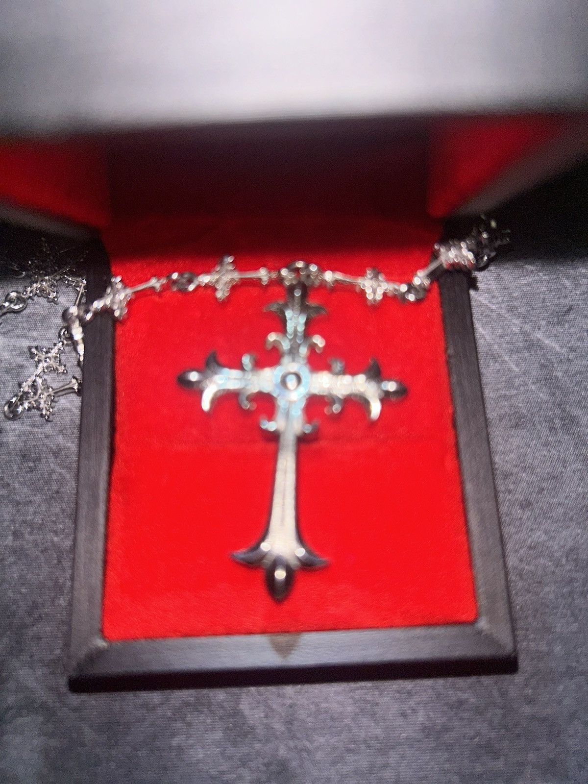 Vintage Vintage Yordy cross chain Size ONE SIZE - 7 Thumbnail