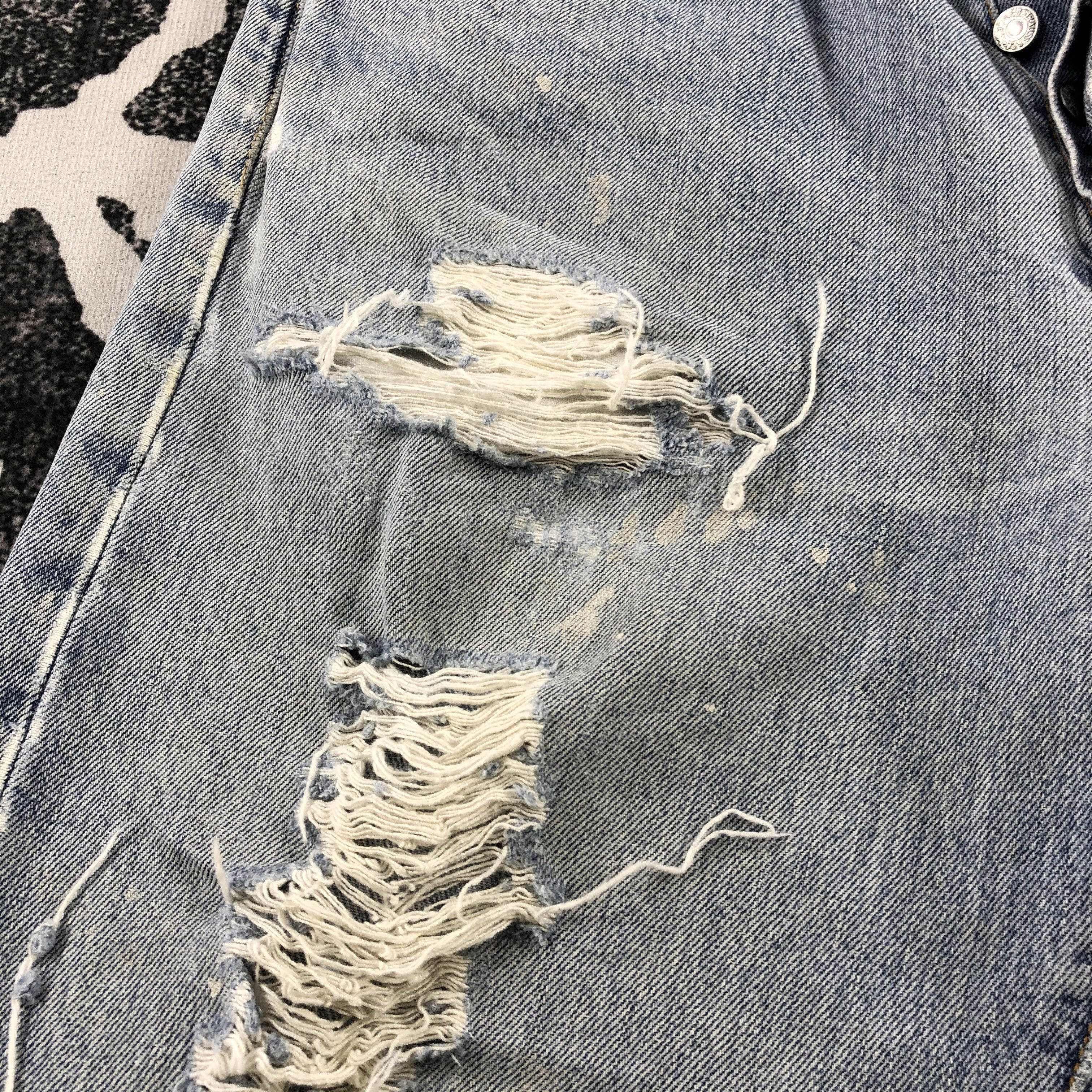 Levi's Vintage Levi's 501 Jeans Distress Medium Wash Denim KJ863 Size US 33 - 10 Thumbnail