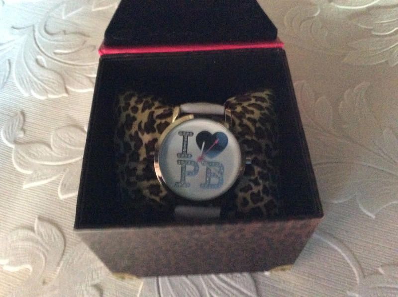Designer Paul's Boutique white leather strap watch Size ONE SIZE - 8 Thumbnail