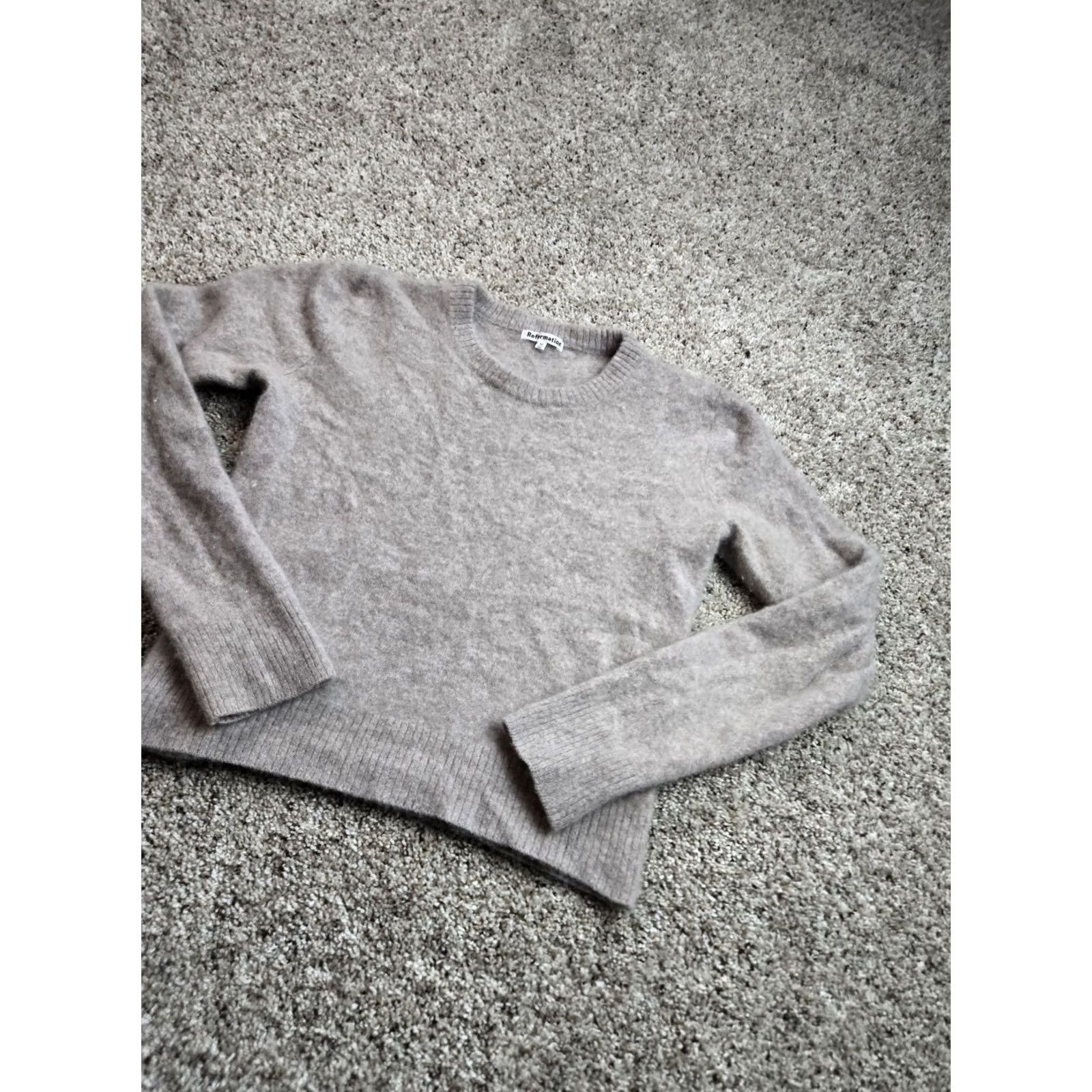 Reformation VINTAGE Reformation Sweater Womens M Beige Cashmere Long Sleeve Round Neck Read* Size M / US 6-8 / IT 42-44 - 2 Thumbnail