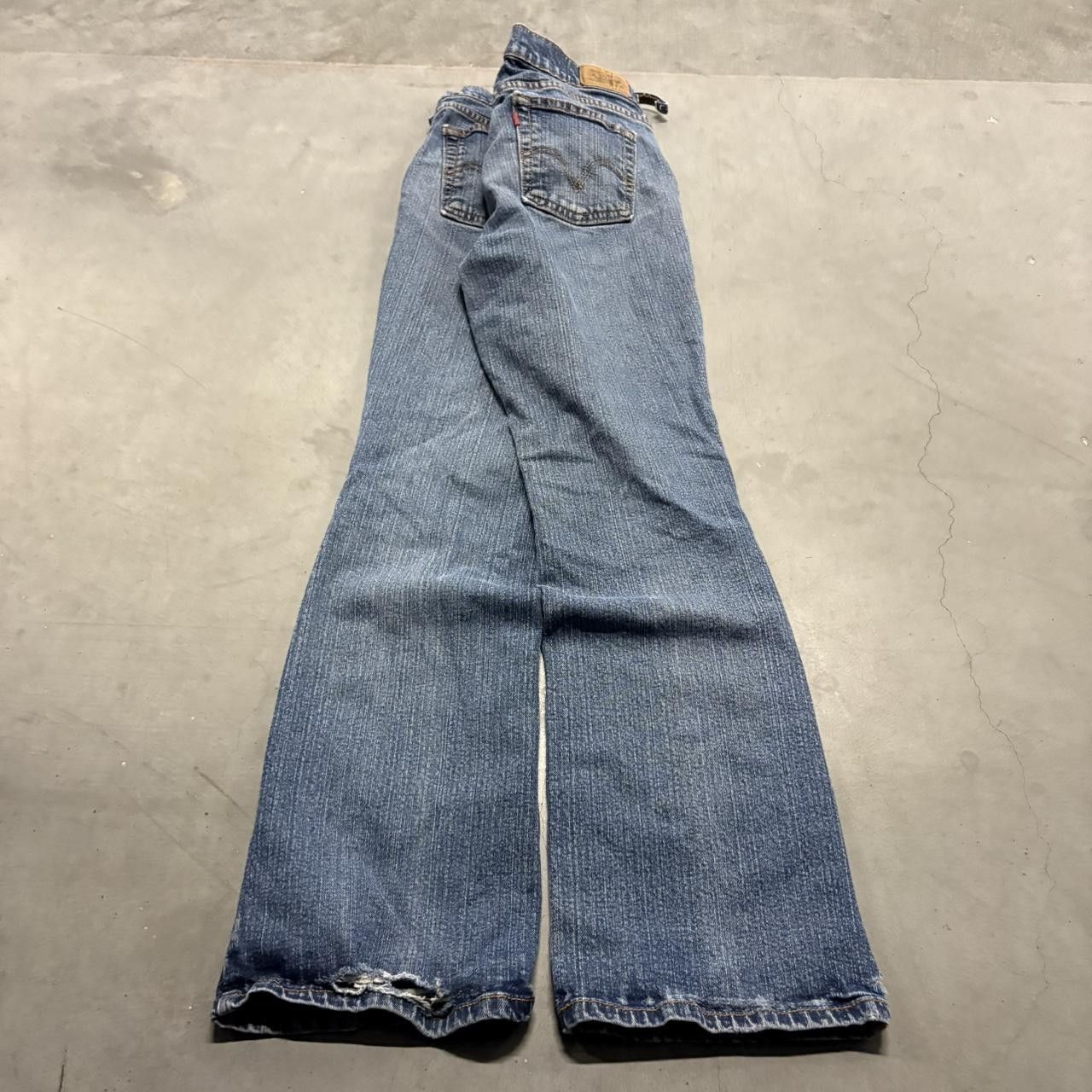 Vintage Crazy Vintage Y2K/2000s Levis Bootcut Dark Wash Denim Jeans! Size US 28 / EU 44 - 4 Thumbnail