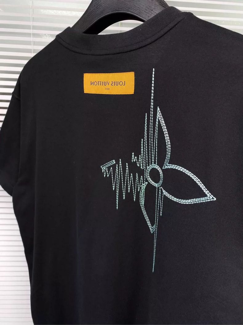 Louis Vuitton LOUIS VUITTON Fringed embroidered logo short sleeves 2504-N Size US L / EU 52-54 / 3 - 5 Thumbnail