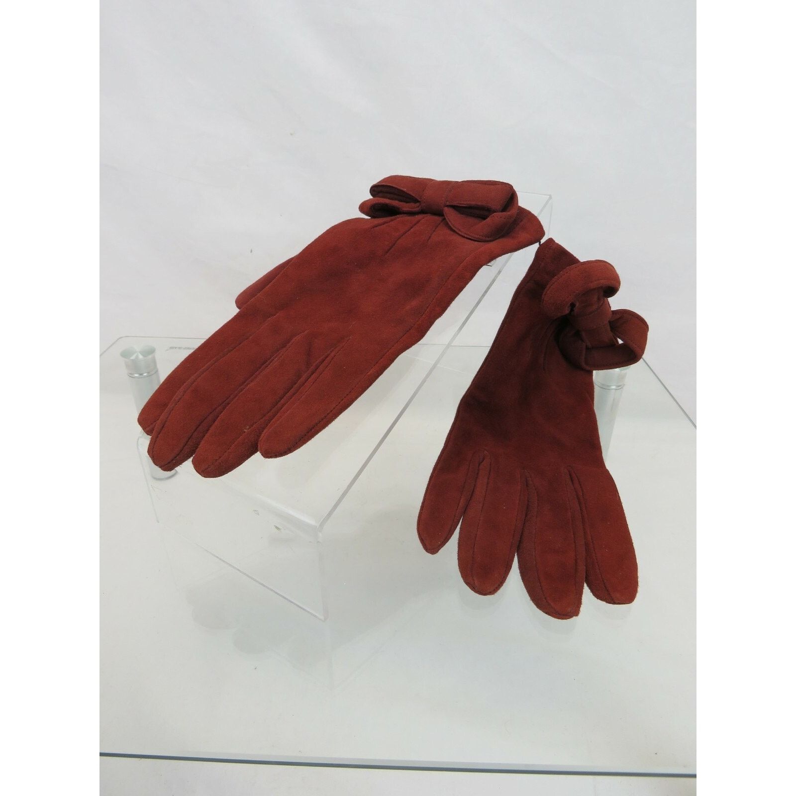 Valentino NWT VALENTINO GARAVANI BURGUNDY SUEDE BOW GLOVES 8 ITALY Size ONE SIZE - 9 Thumbnail