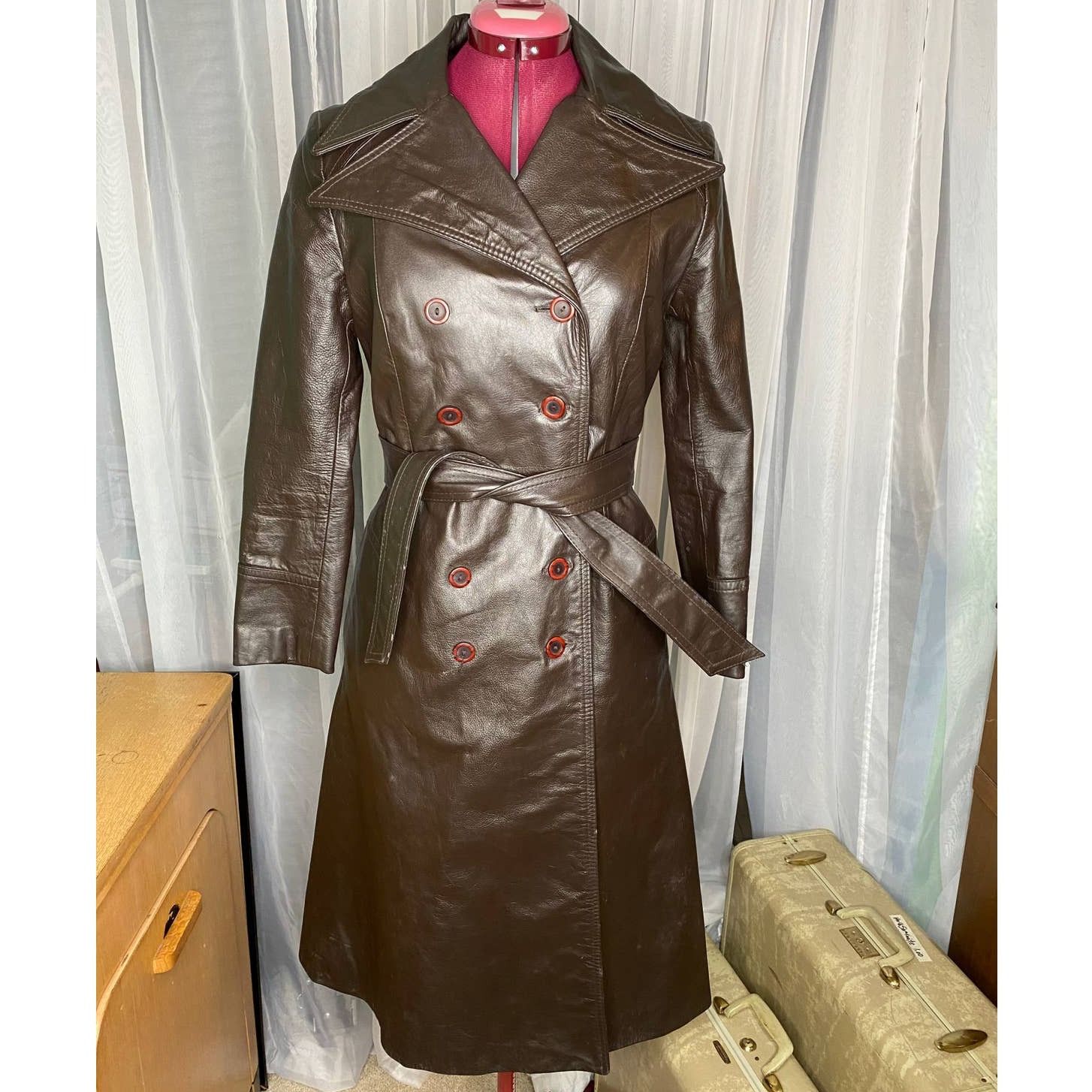 Vintage leather trench coat brown double breasted Vintage 1970s sz 7 Size S / US 4 / IT 40 - 1 Thumbnail