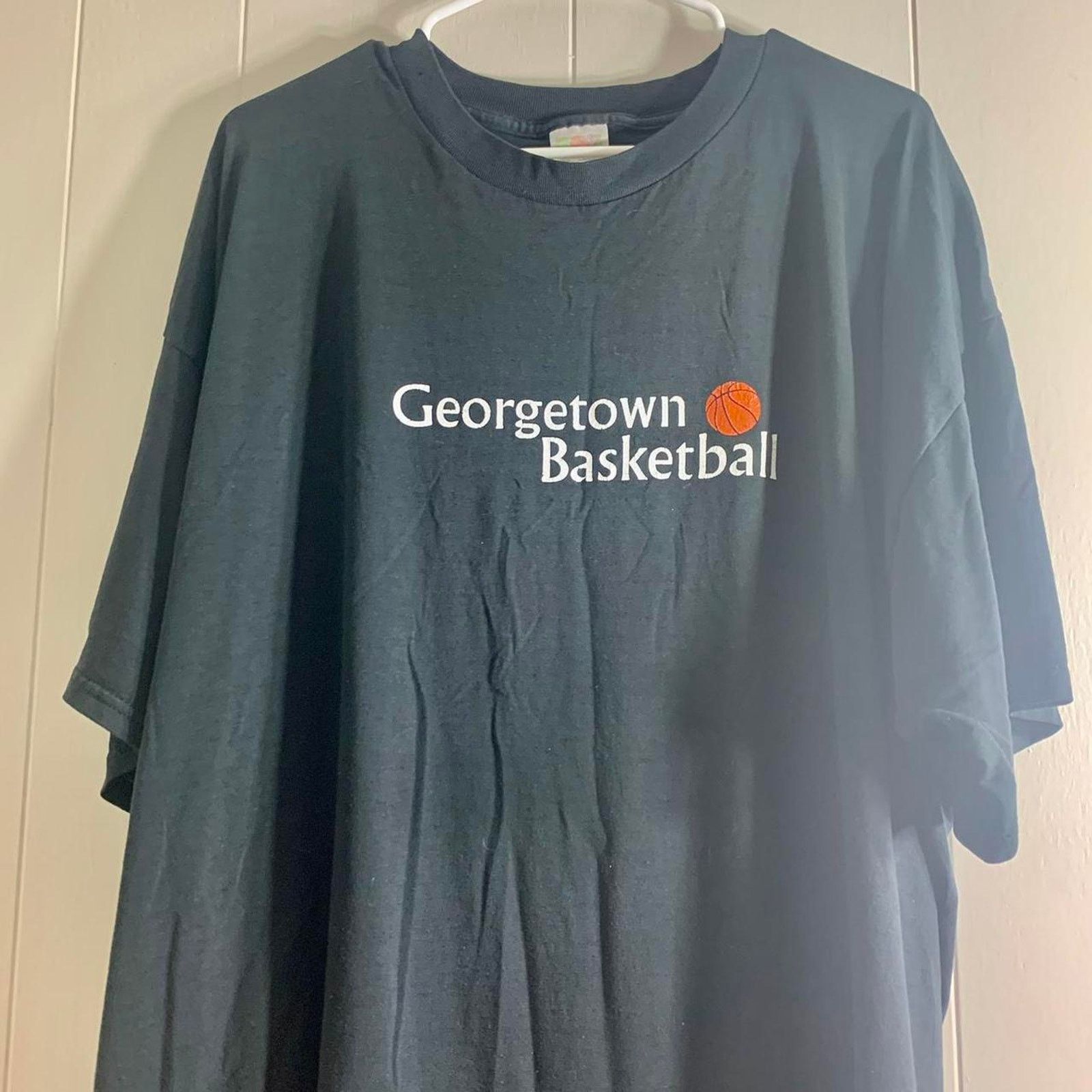 Fruit Of The Loom vintage Y2K 2000’s GEORGETOWN HOYAS UNIVERSITY tee shirt XXL Size US XXL / EU 58 / 5 - 2 Thumbnail
